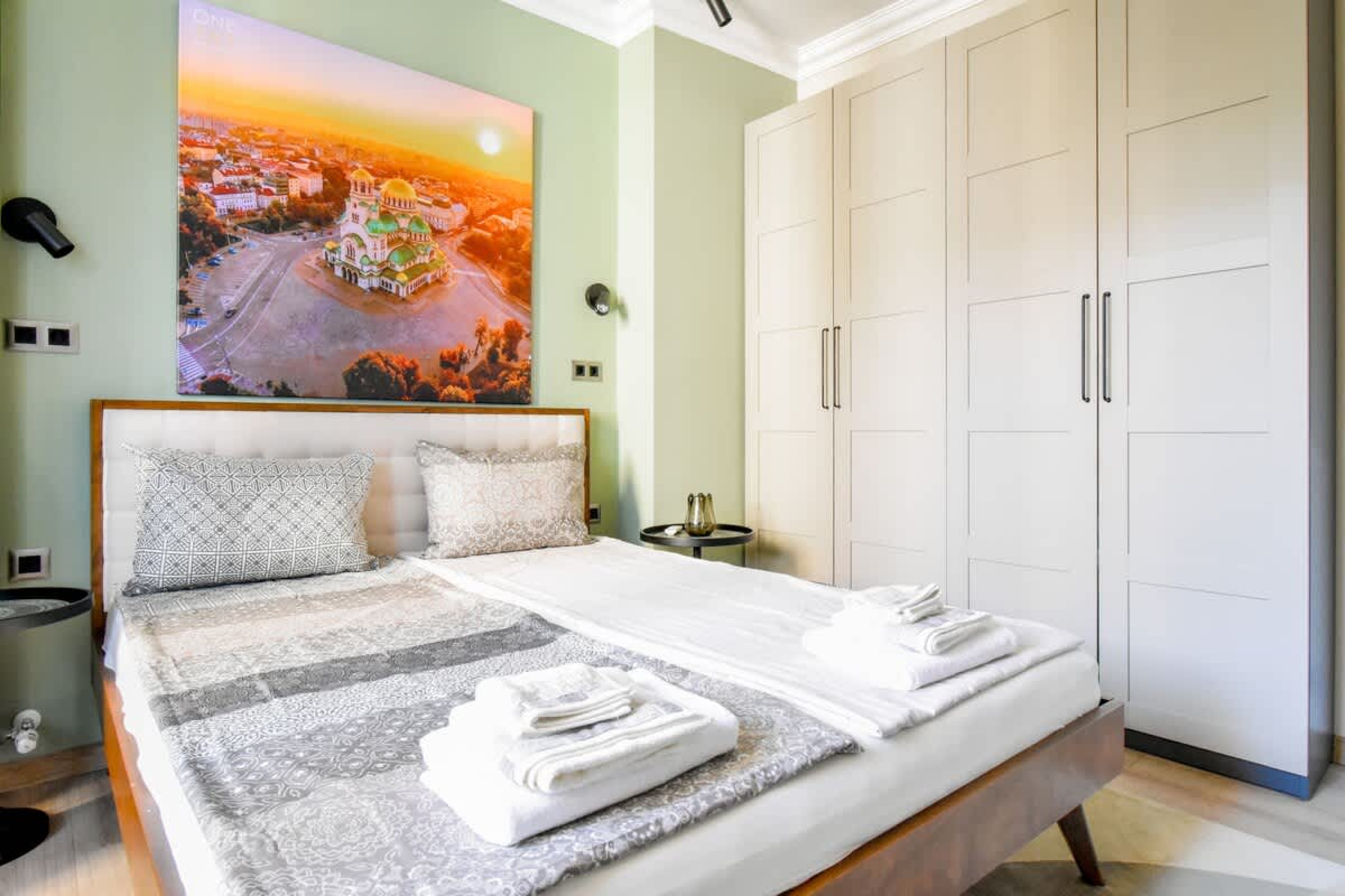 Scoutaround White Logo