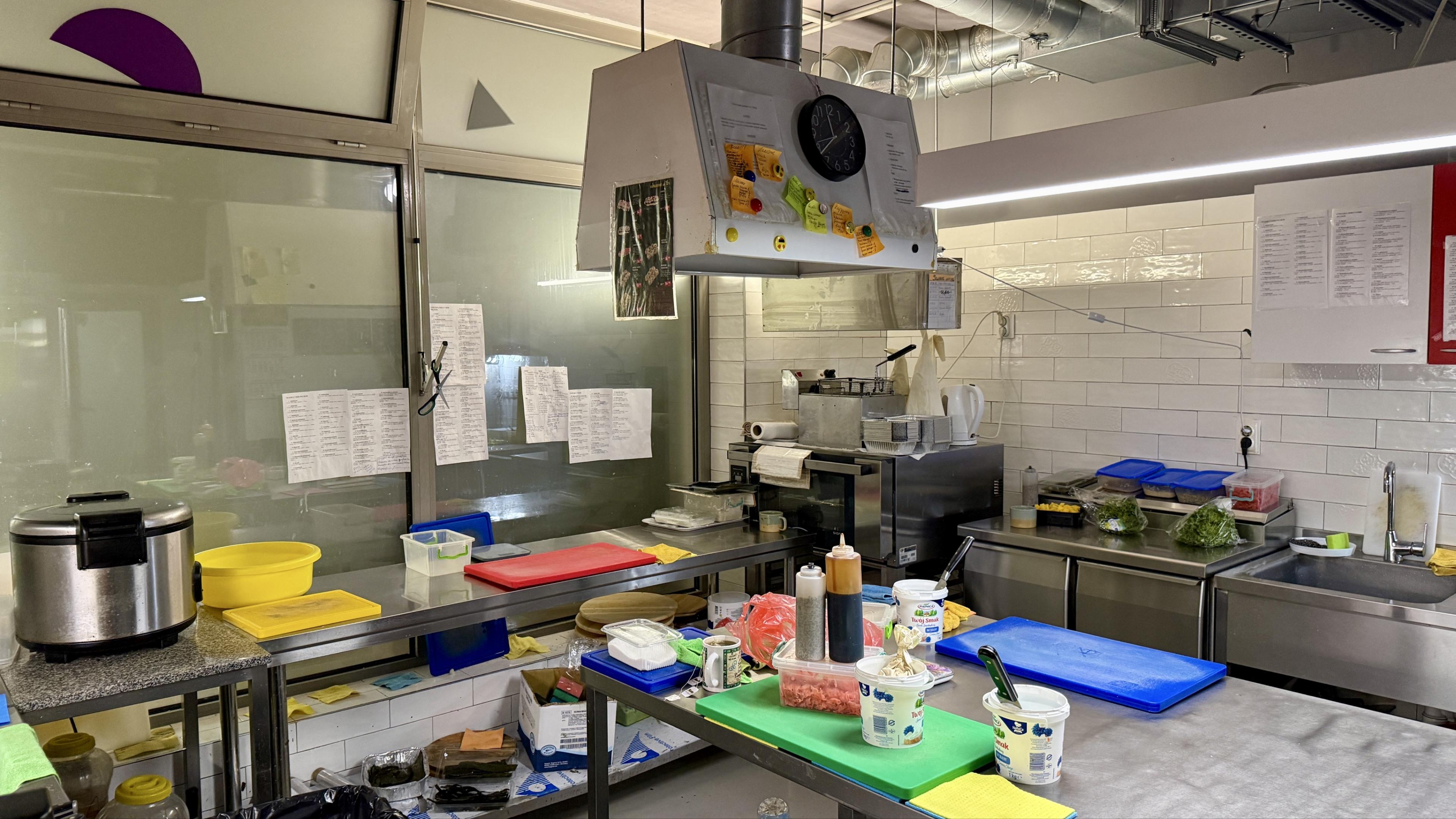Kitchen 1