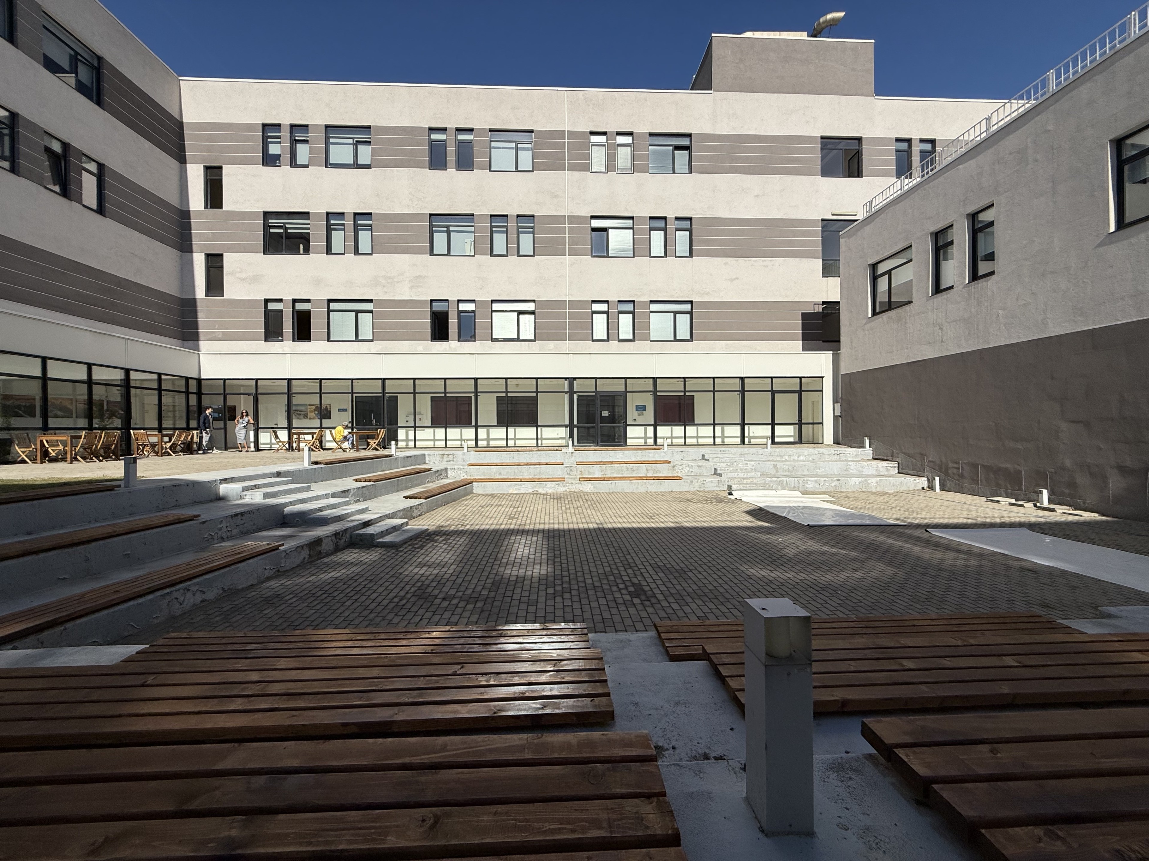 Scoutaround White Logo