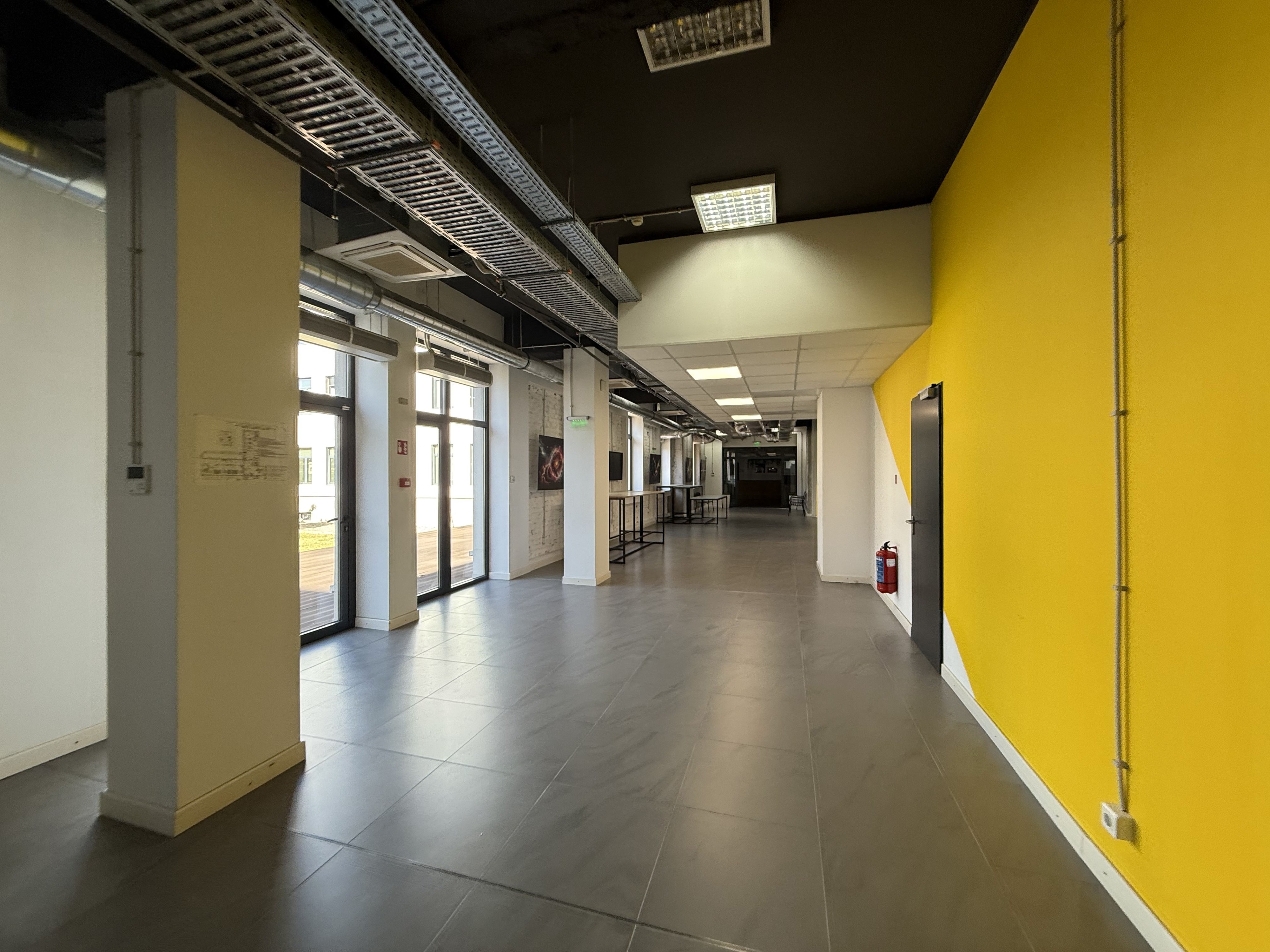 Scoutaround White Logo