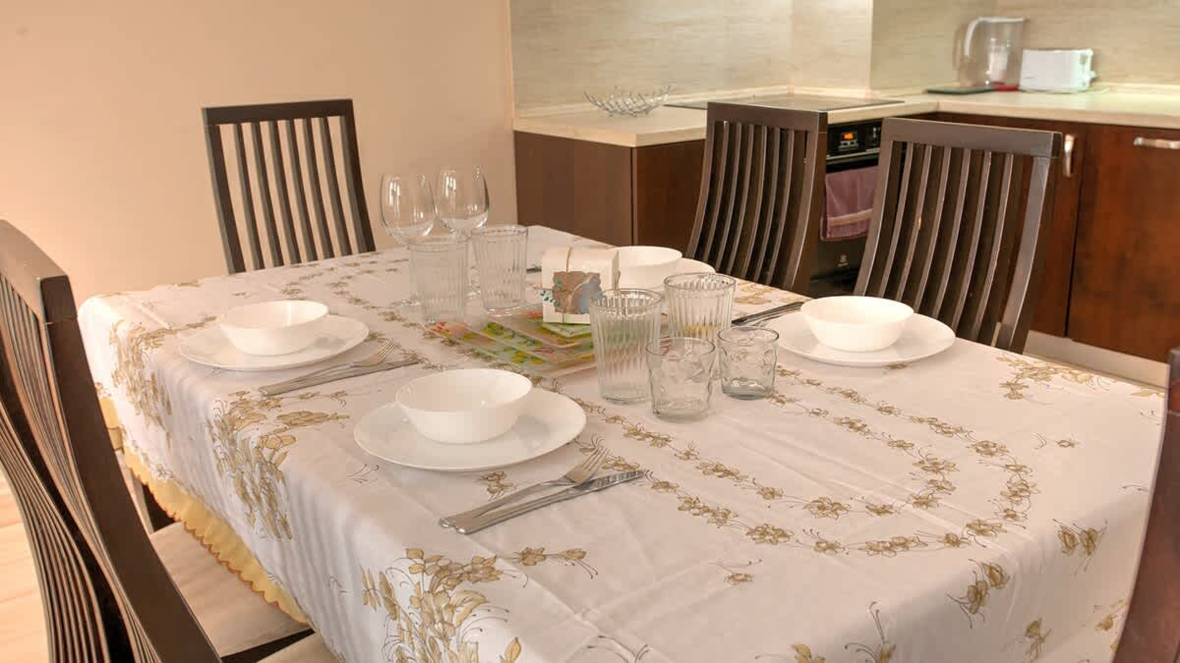 Scoutaround White Logo