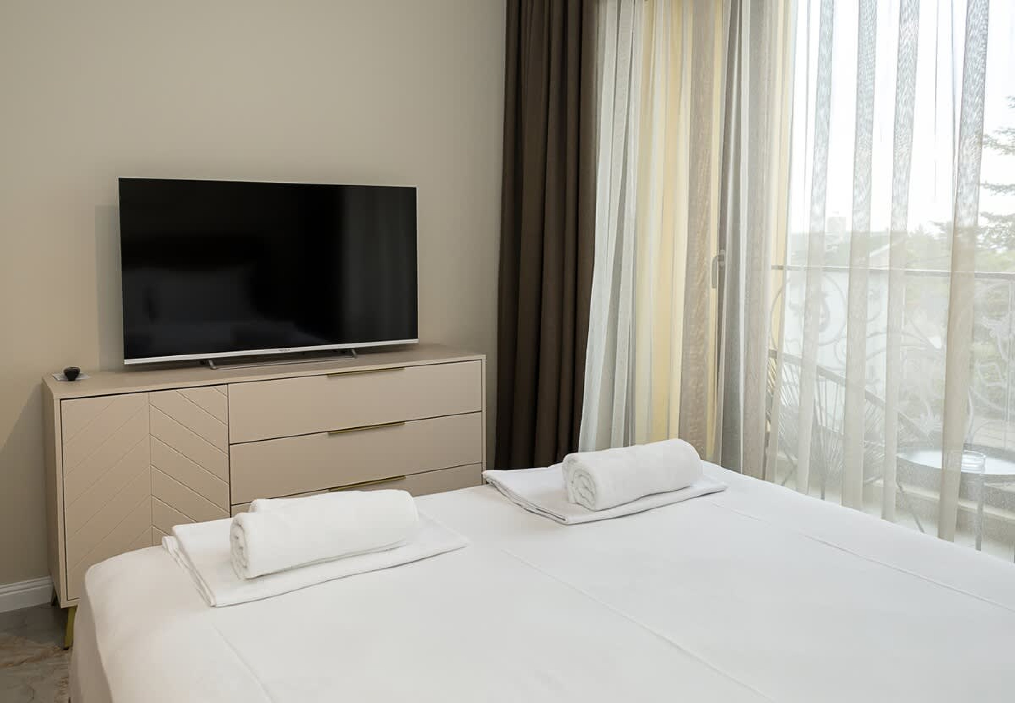 Scoutaround White Logo