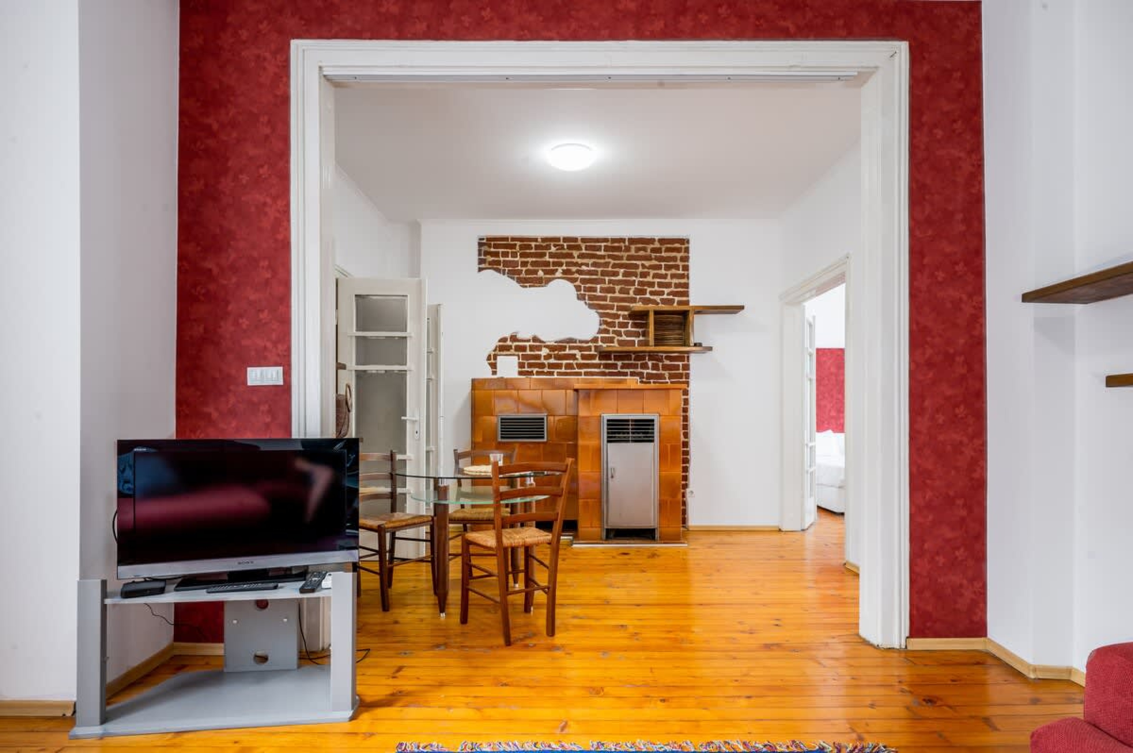 Scoutaround White Logo