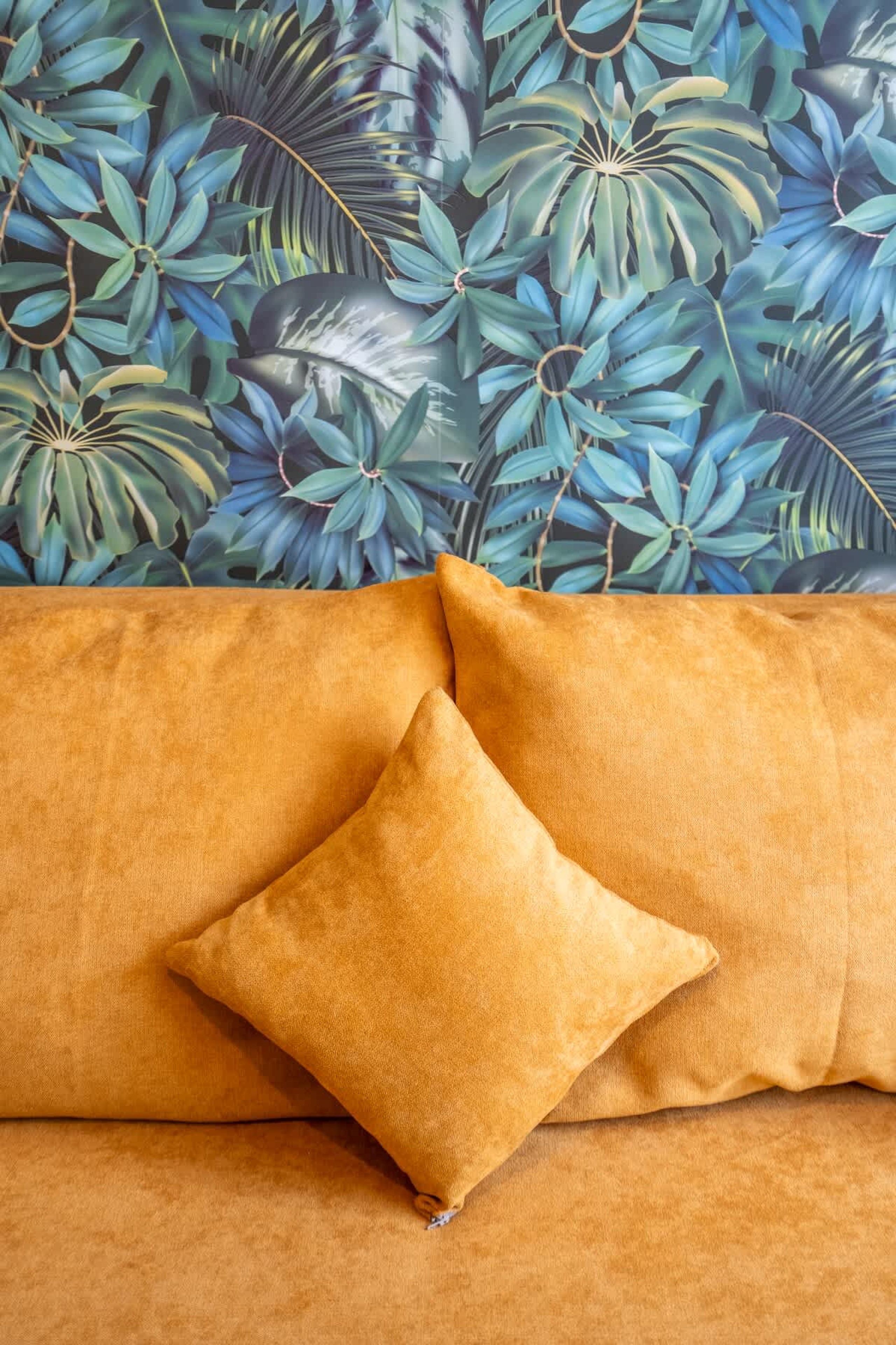 Scoutaround White Logo