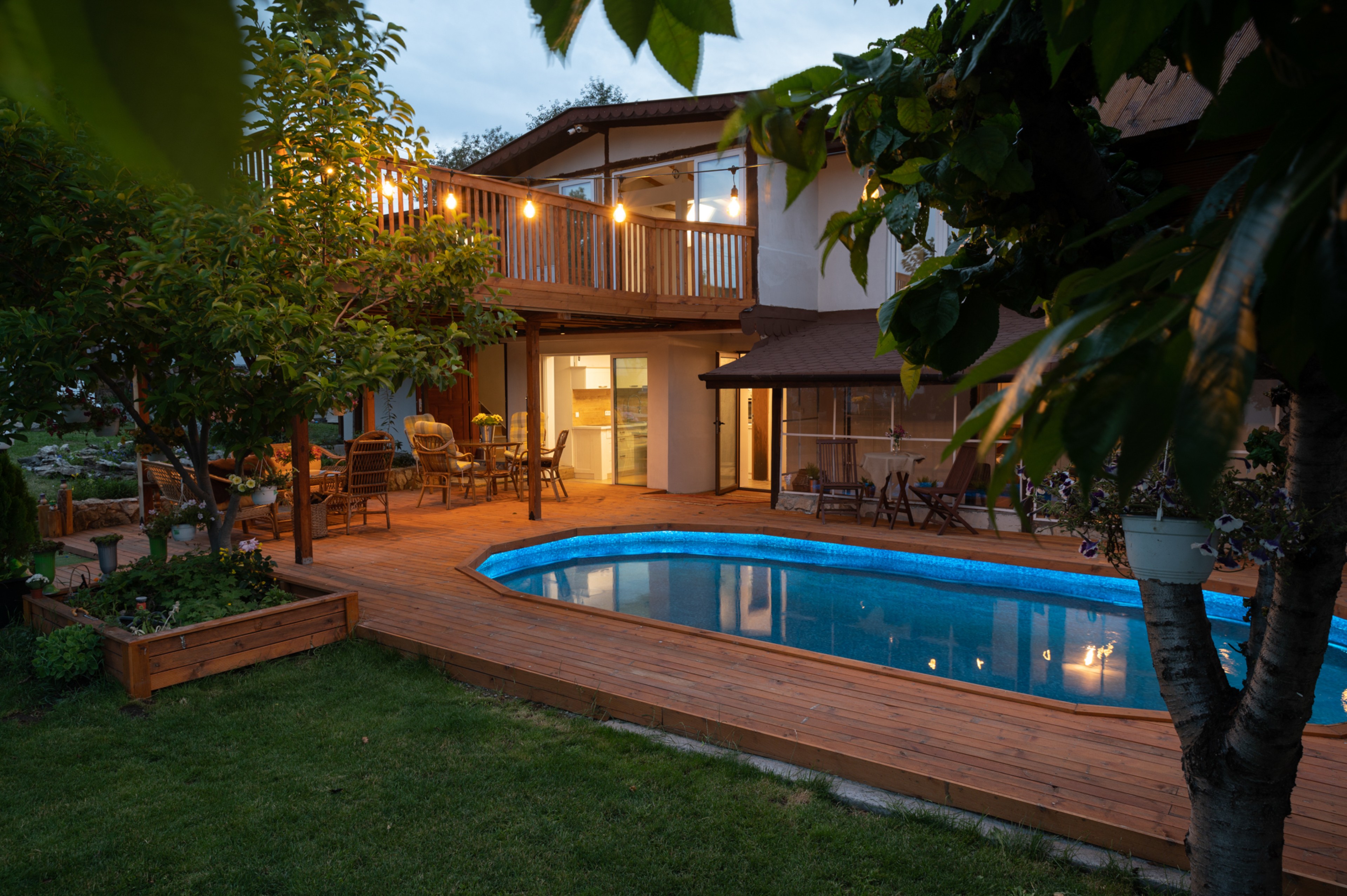 Scoutaround White Logo