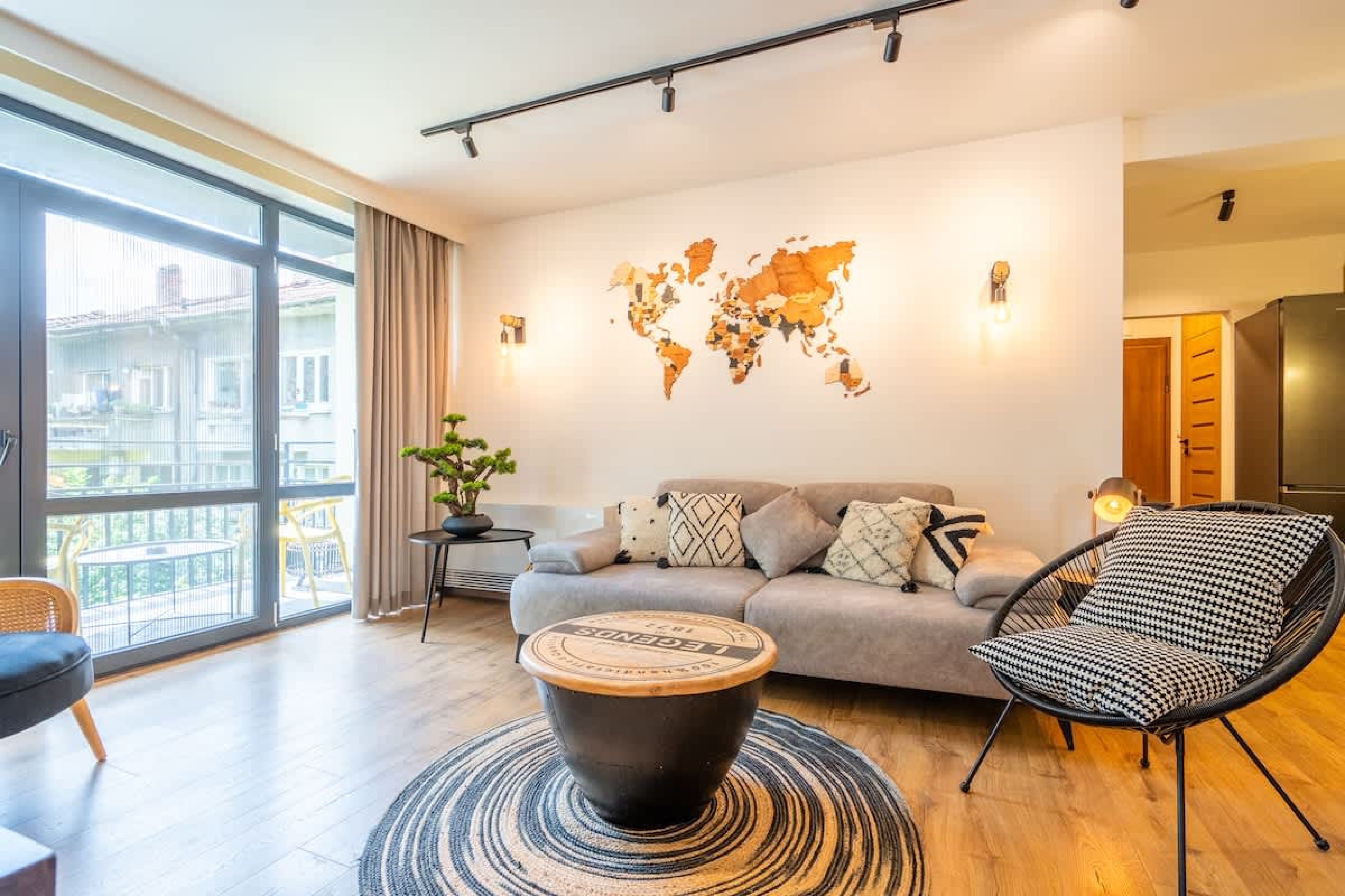 Scoutaround White Logo