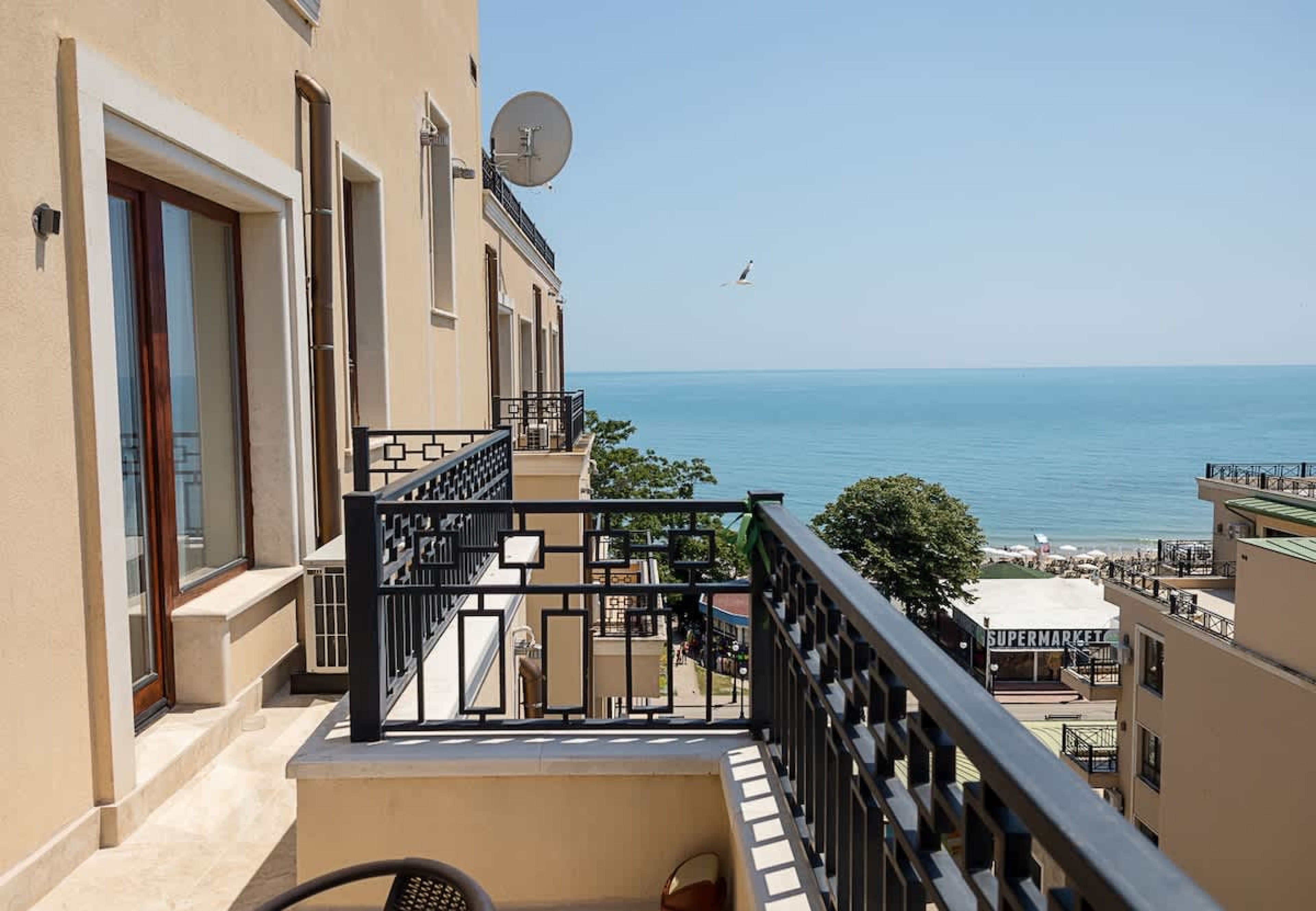 Scoutaround White Logo