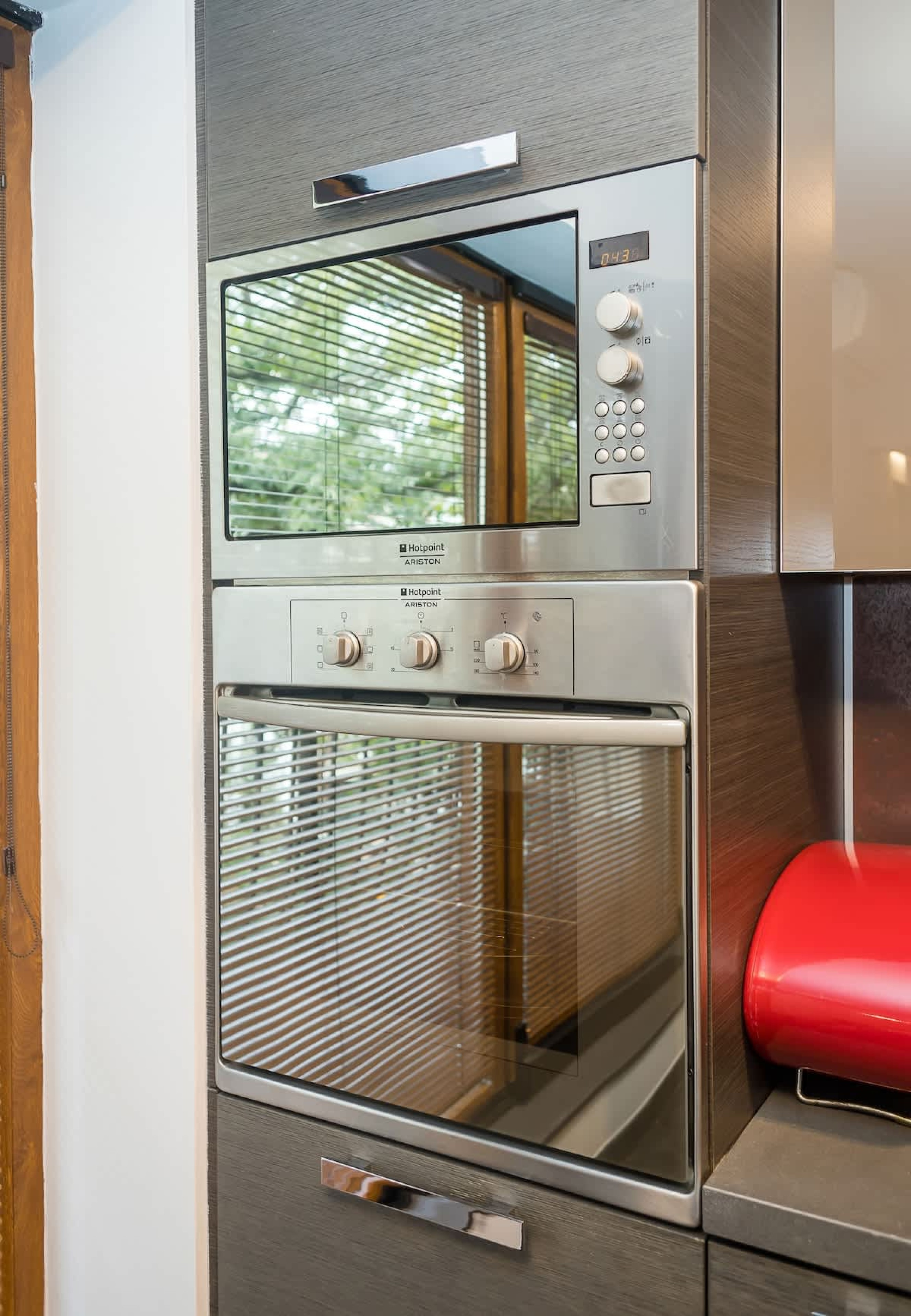 Scoutaround White Logo