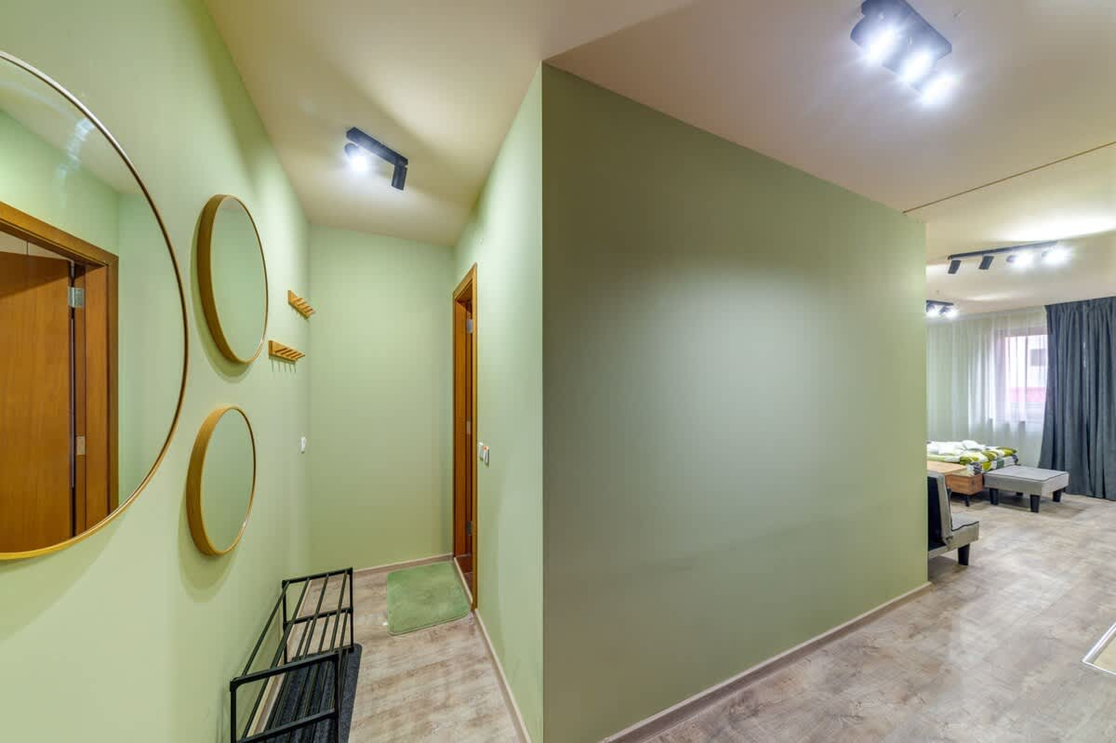 Scoutaround White Logo