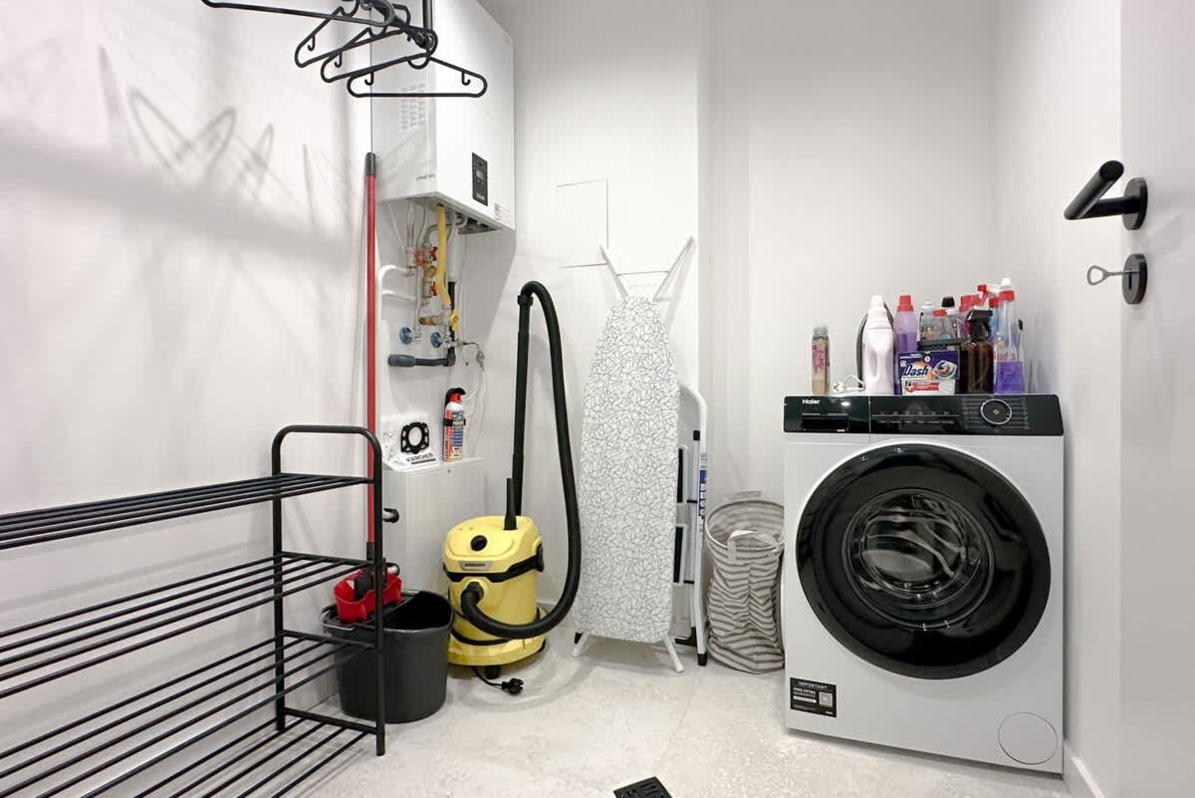 Scoutaround White Logo