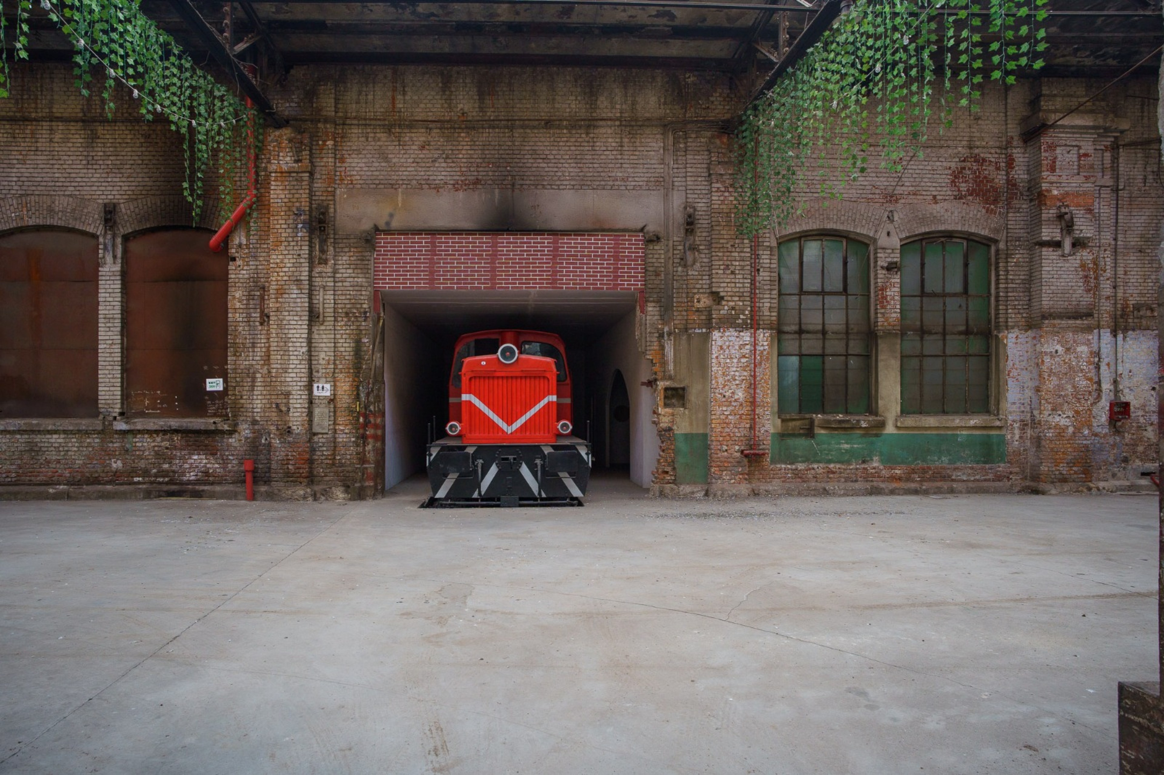 Scoutaround White Logo