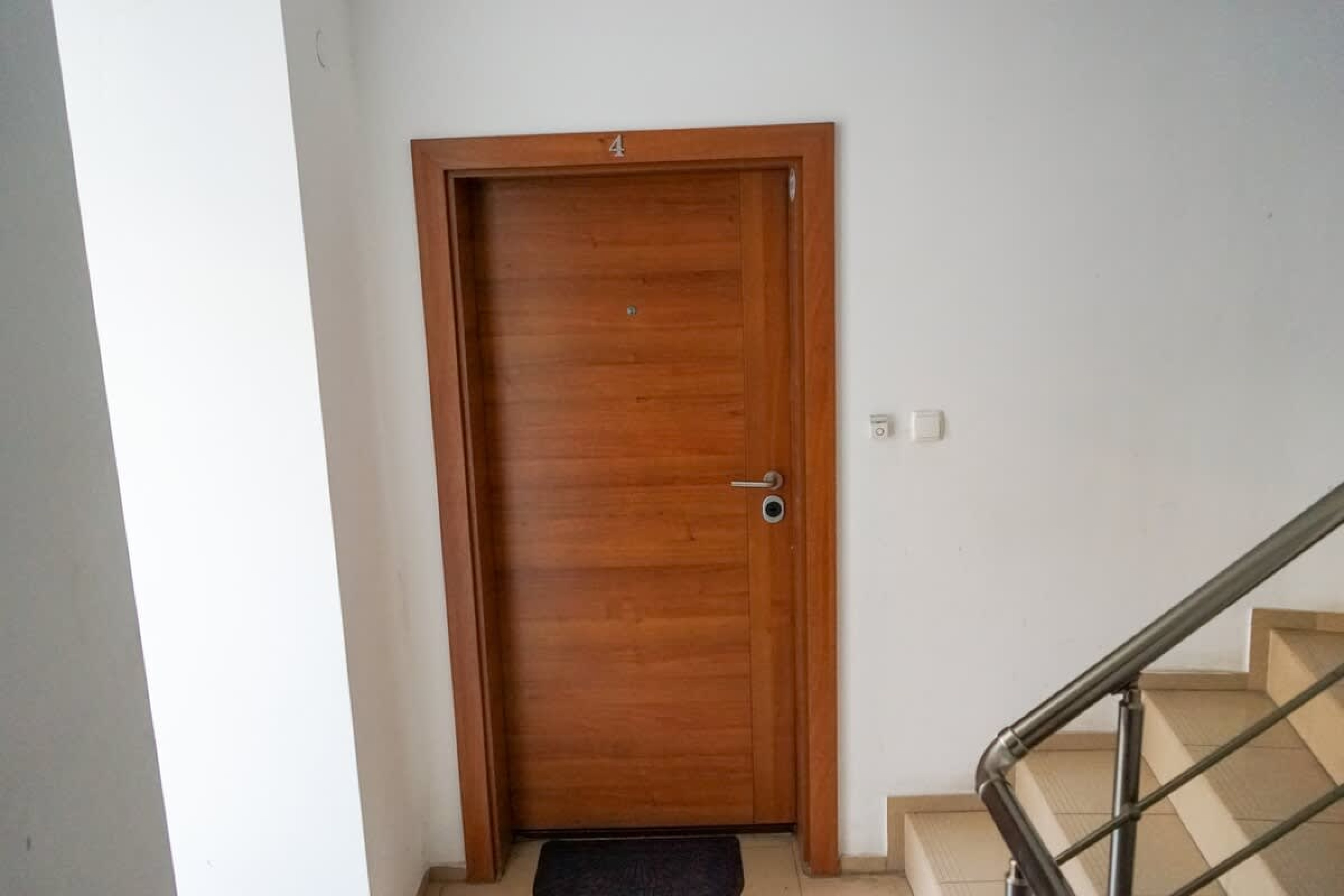 Scoutaround White Logo