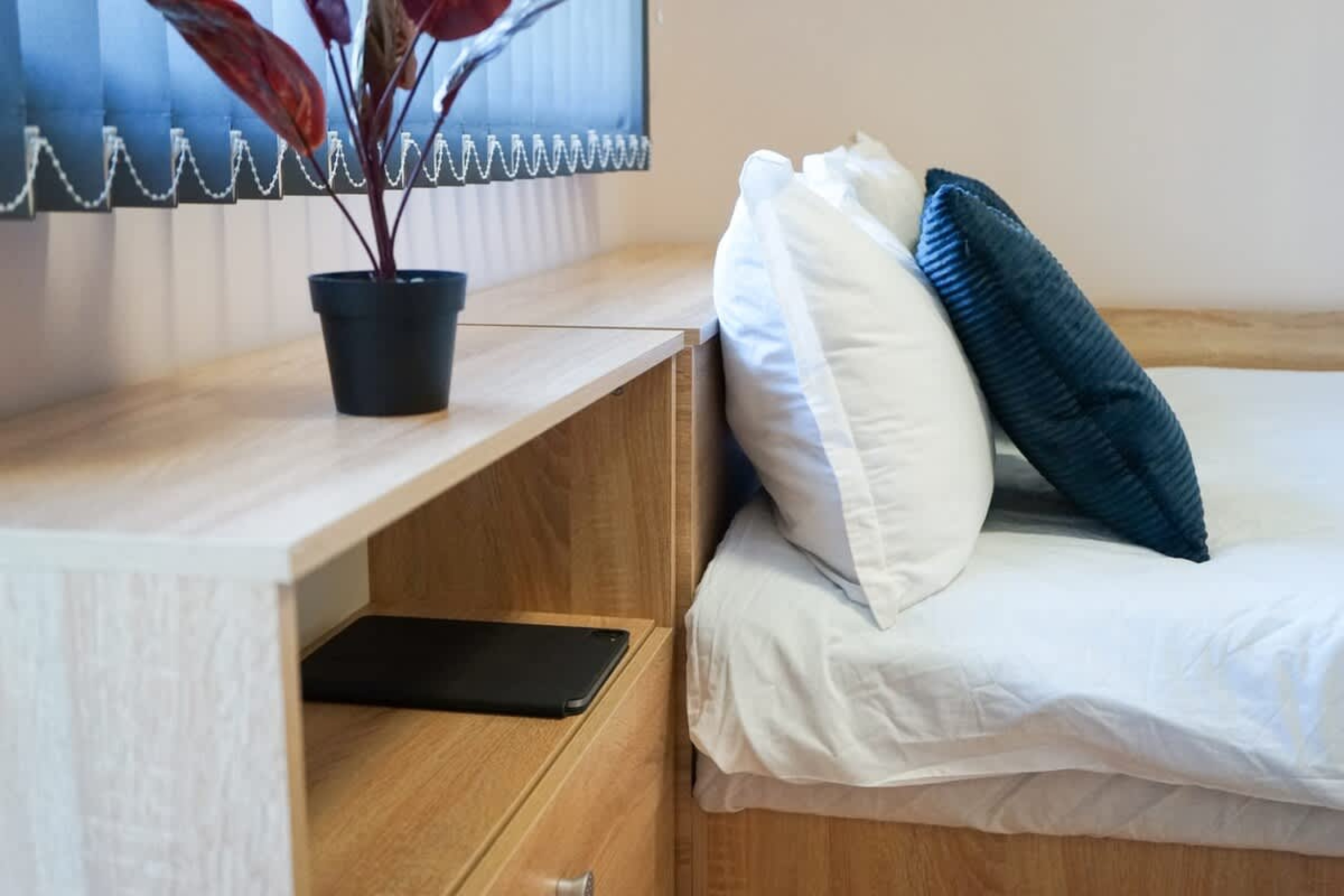 Scoutaround White Logo