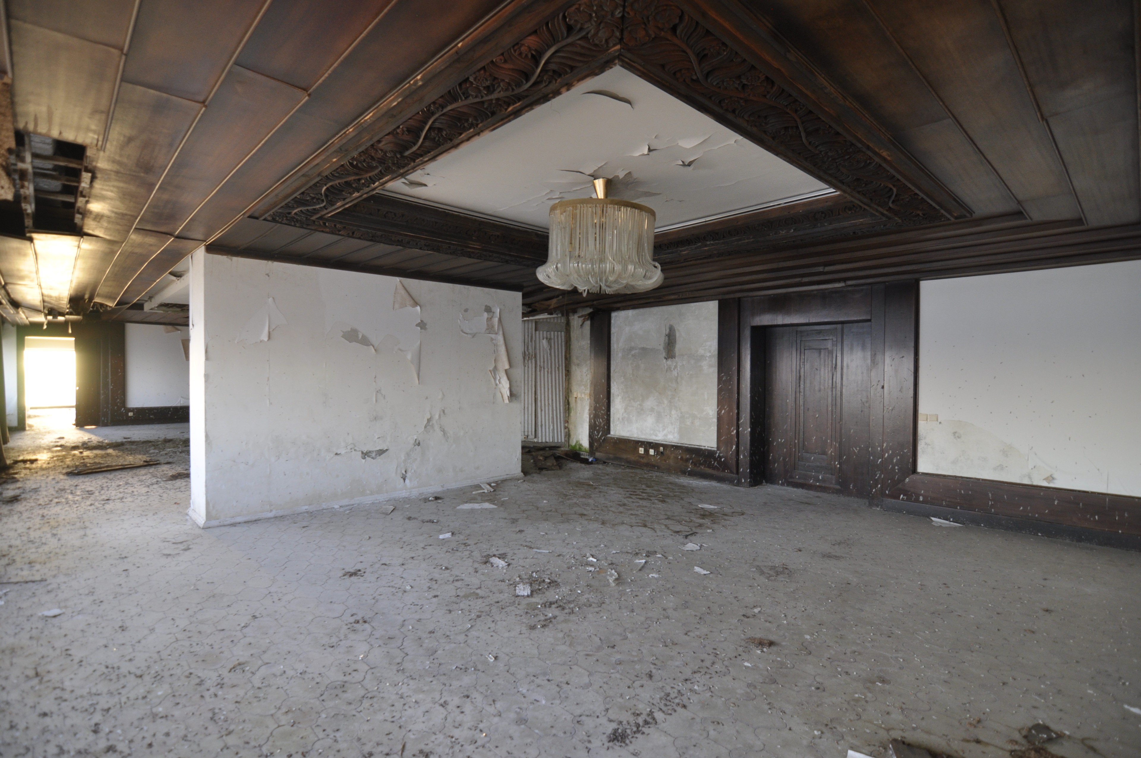 Scoutaround White Logo