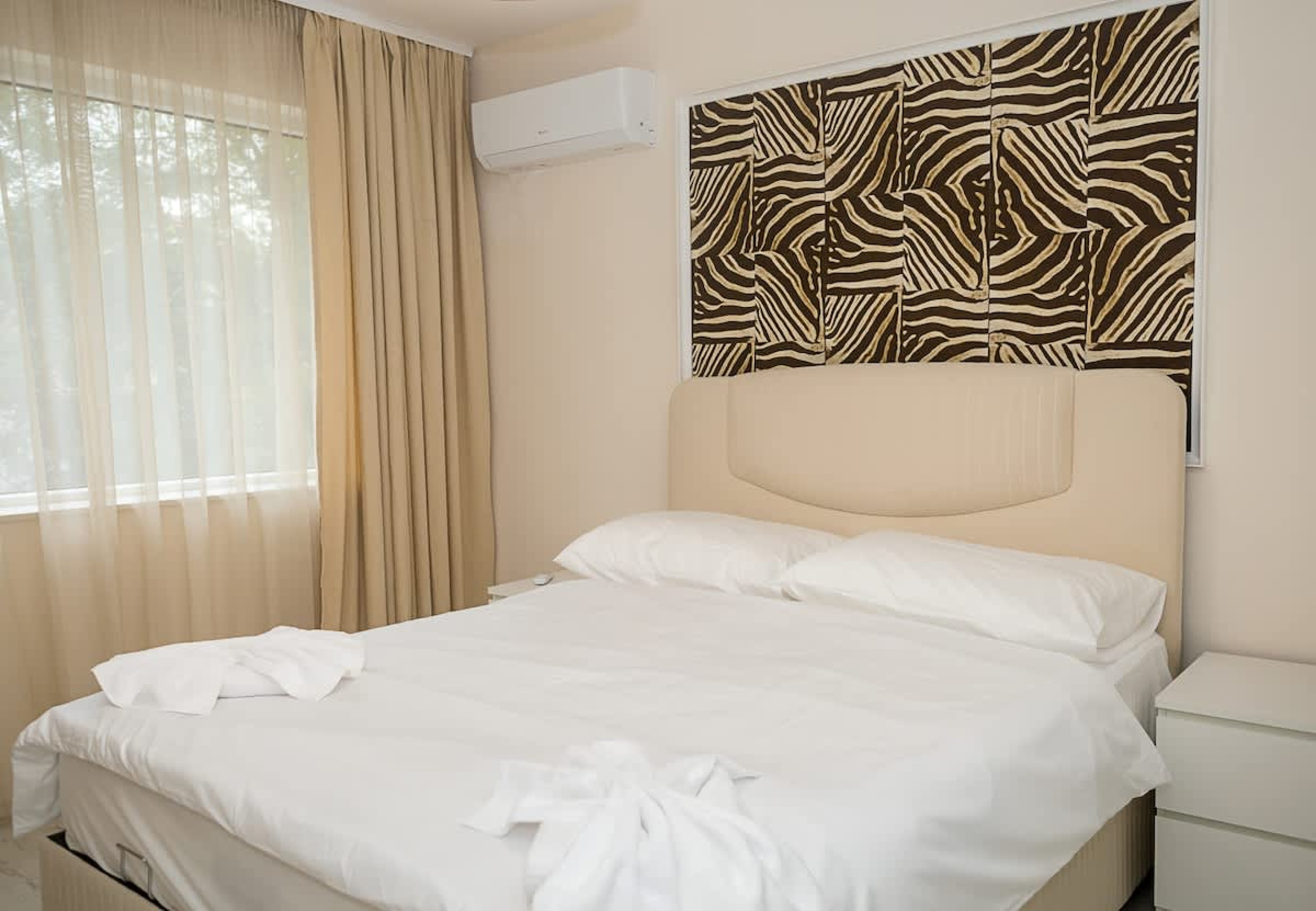 Scoutaround White Logo