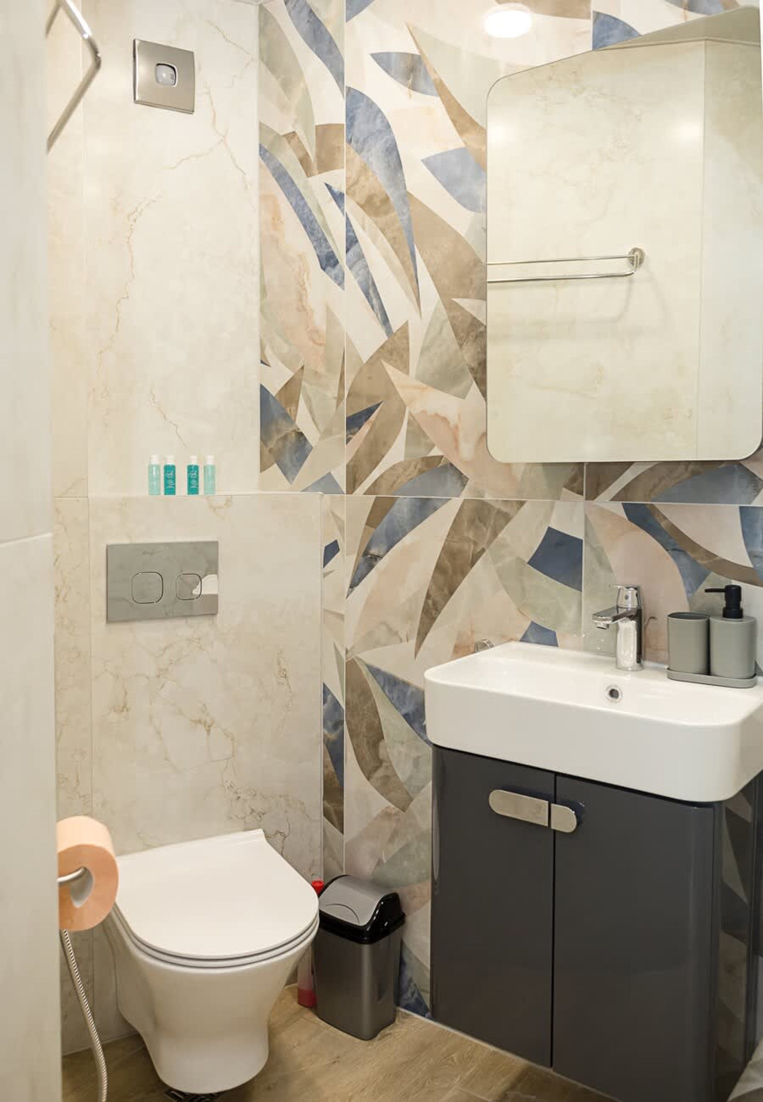 Scoutaround White Logo