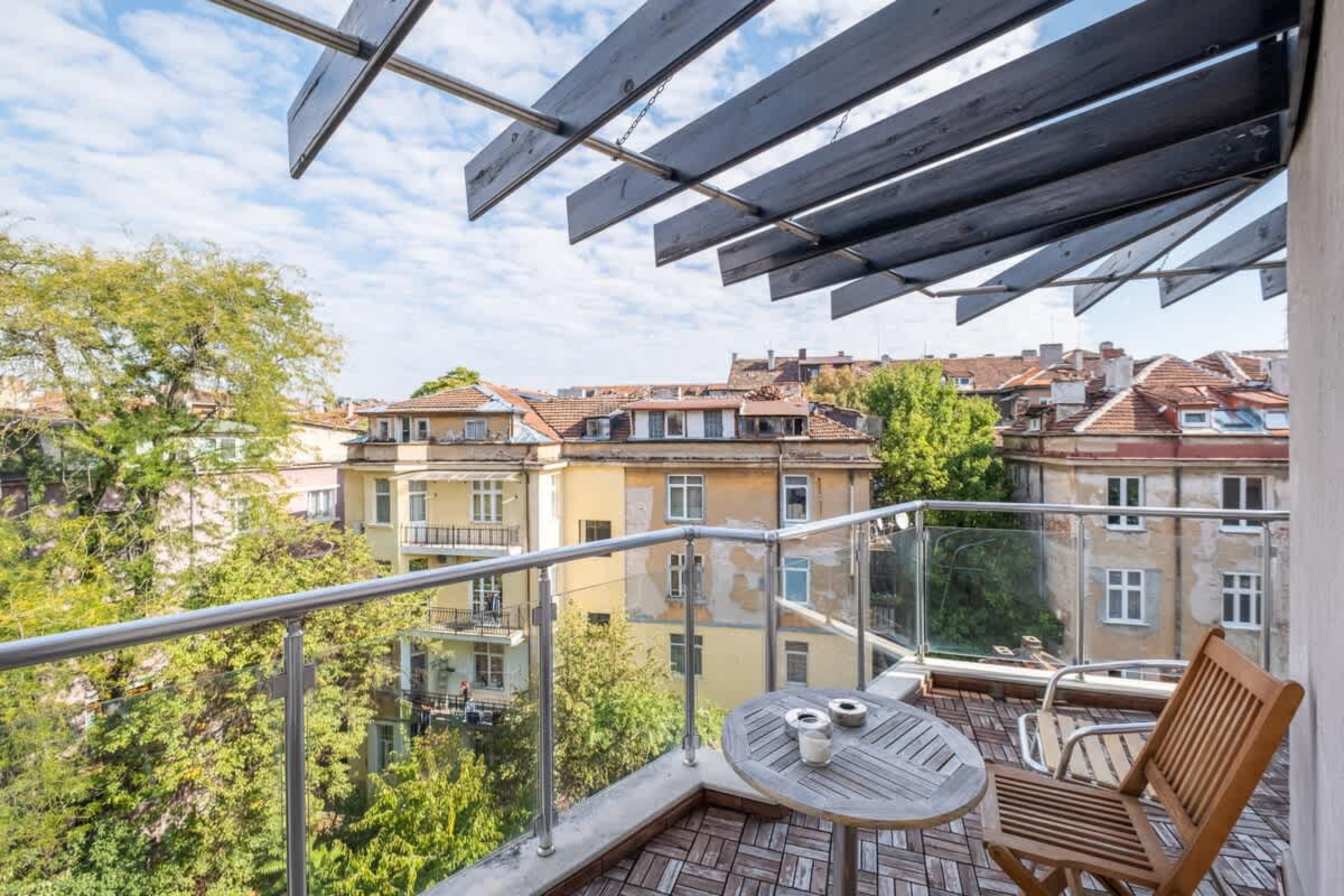 Scoutaround White Logo