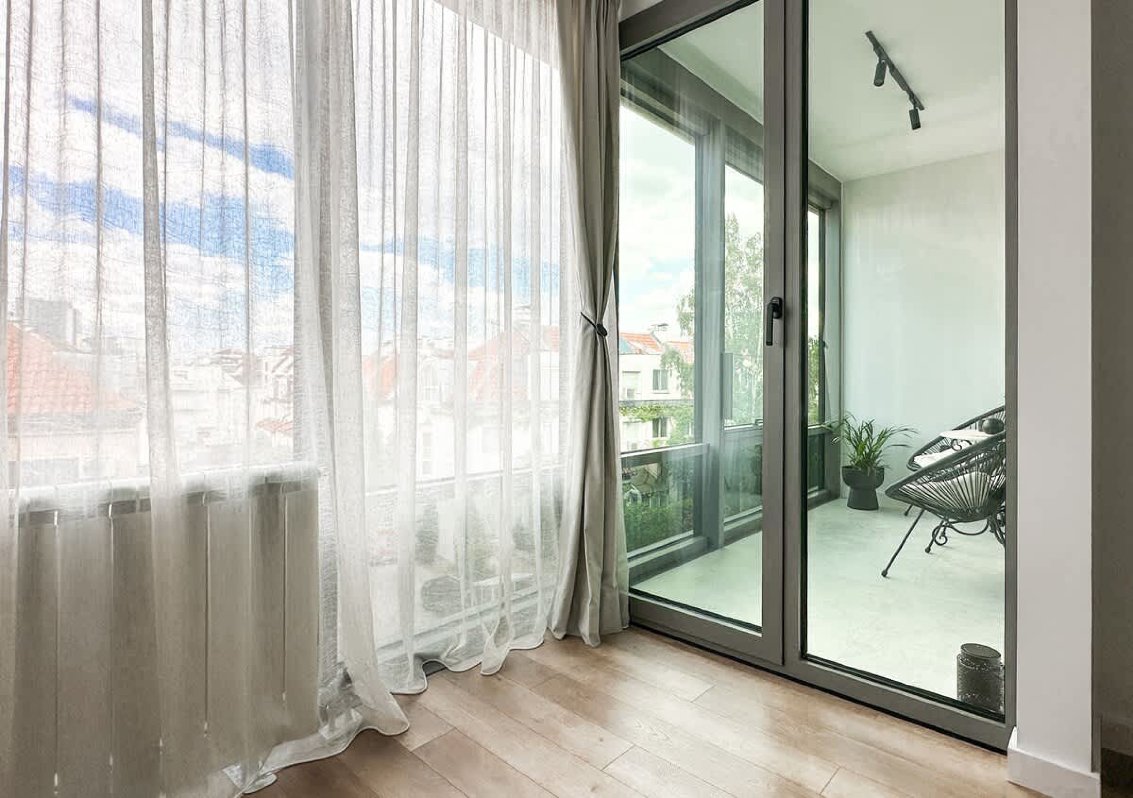 Scoutaround White Logo