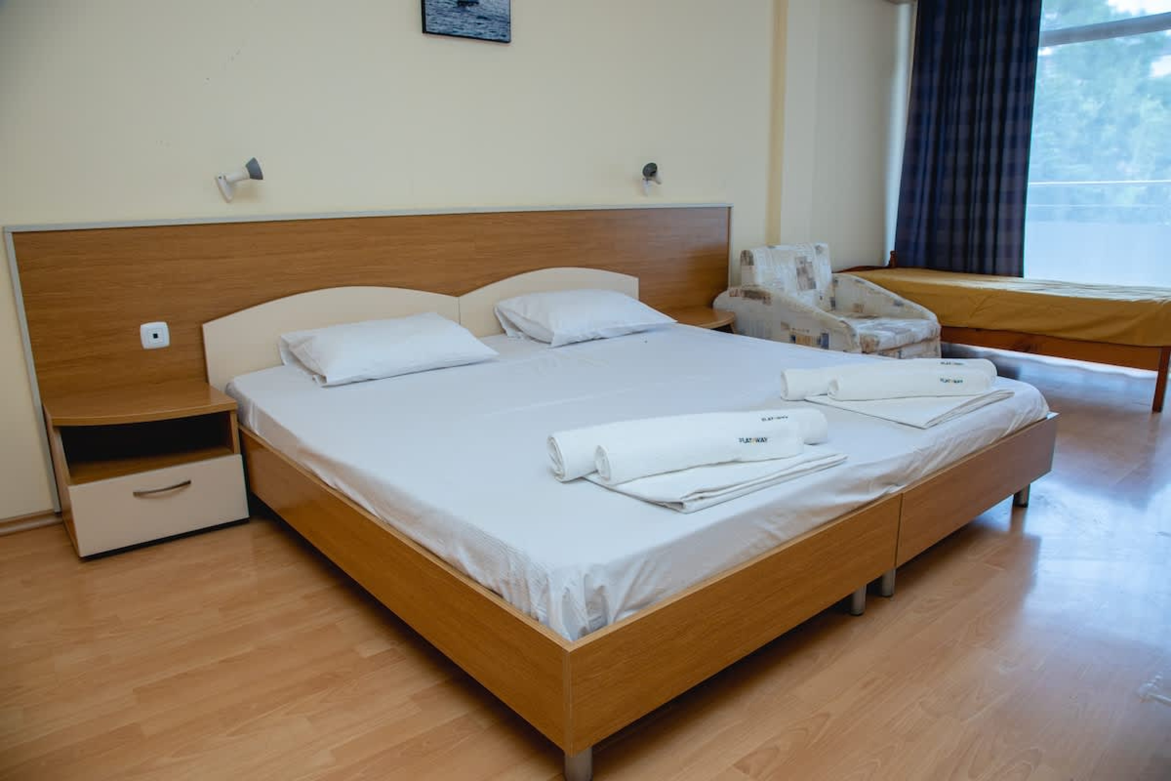 Scoutaround White Logo