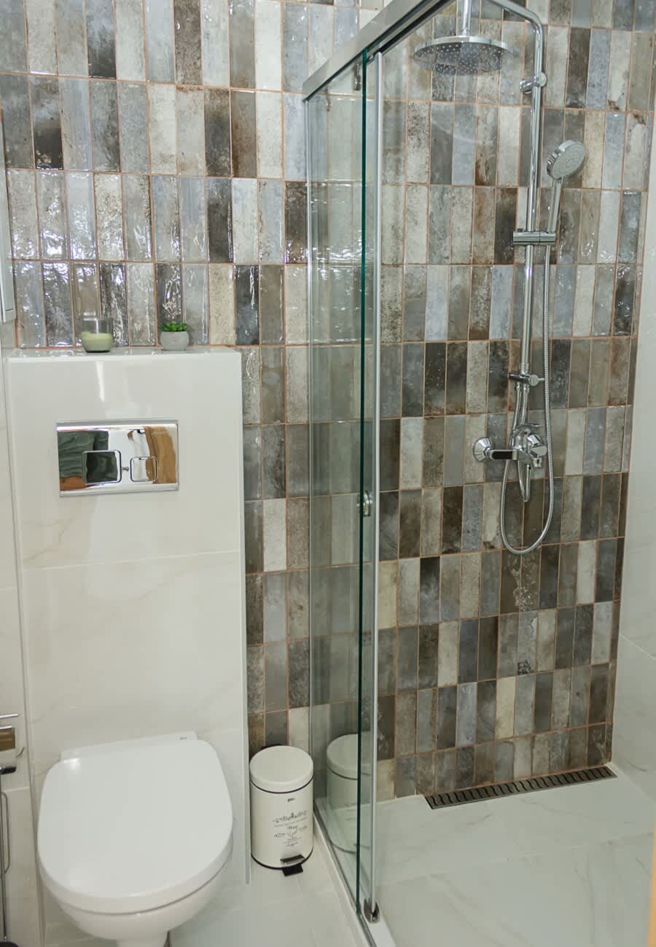 Scoutaround White Logo