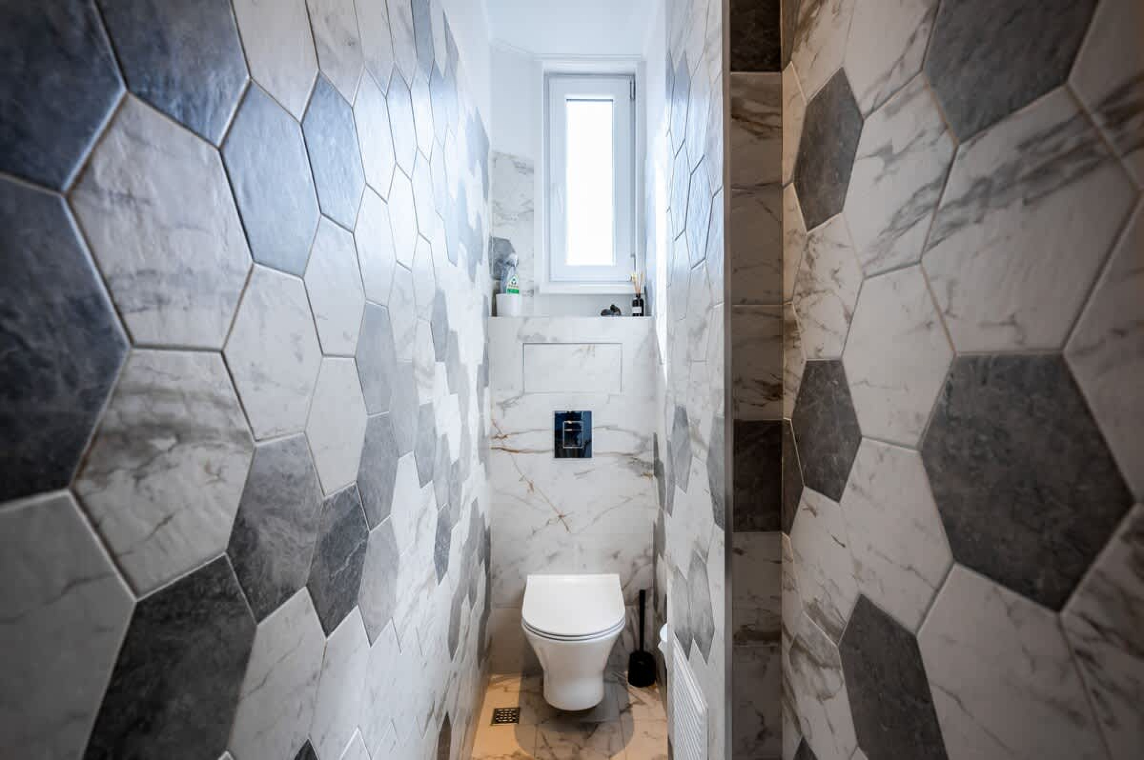 Scoutaround White Logo