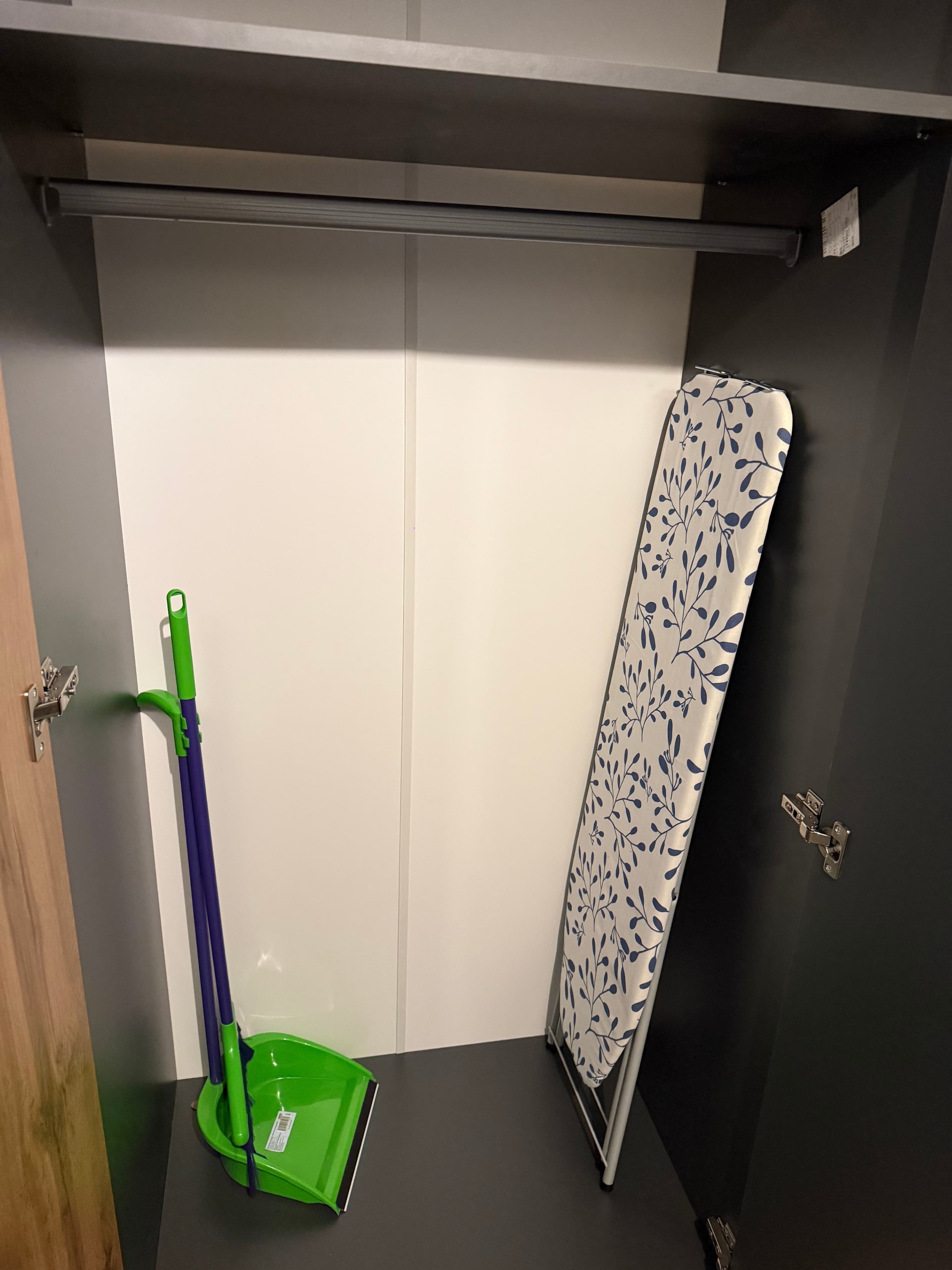 Scoutaround White Logo