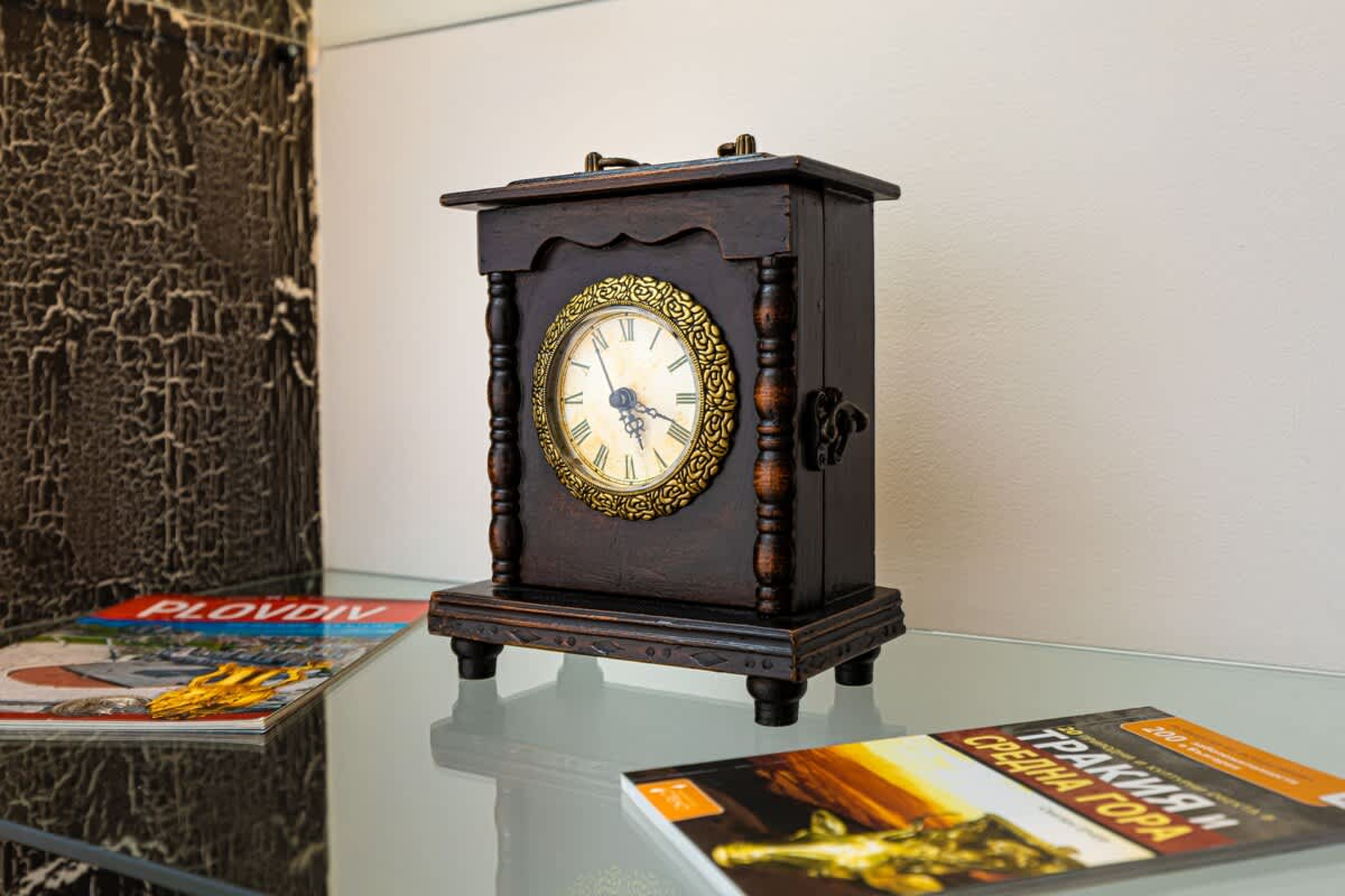 Scoutaround White Logo