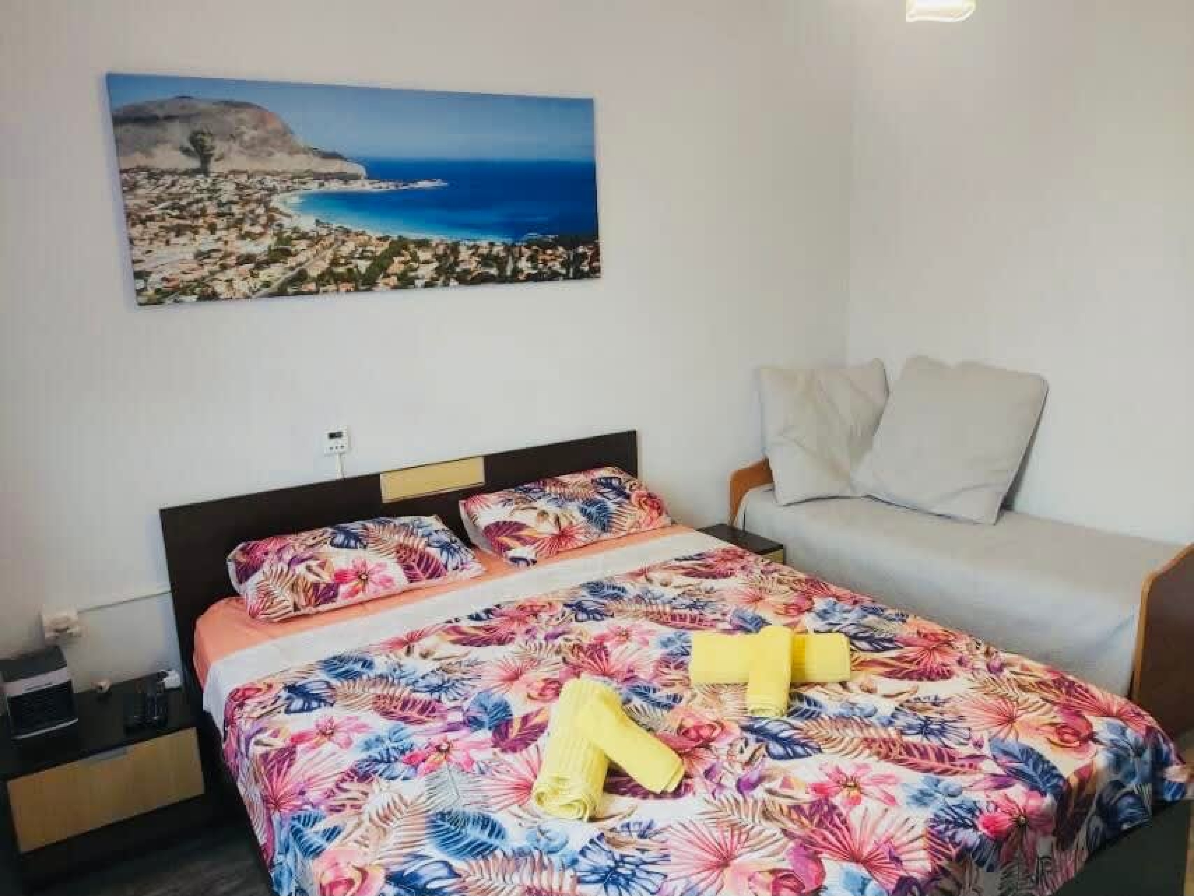 Scoutaround White Logo