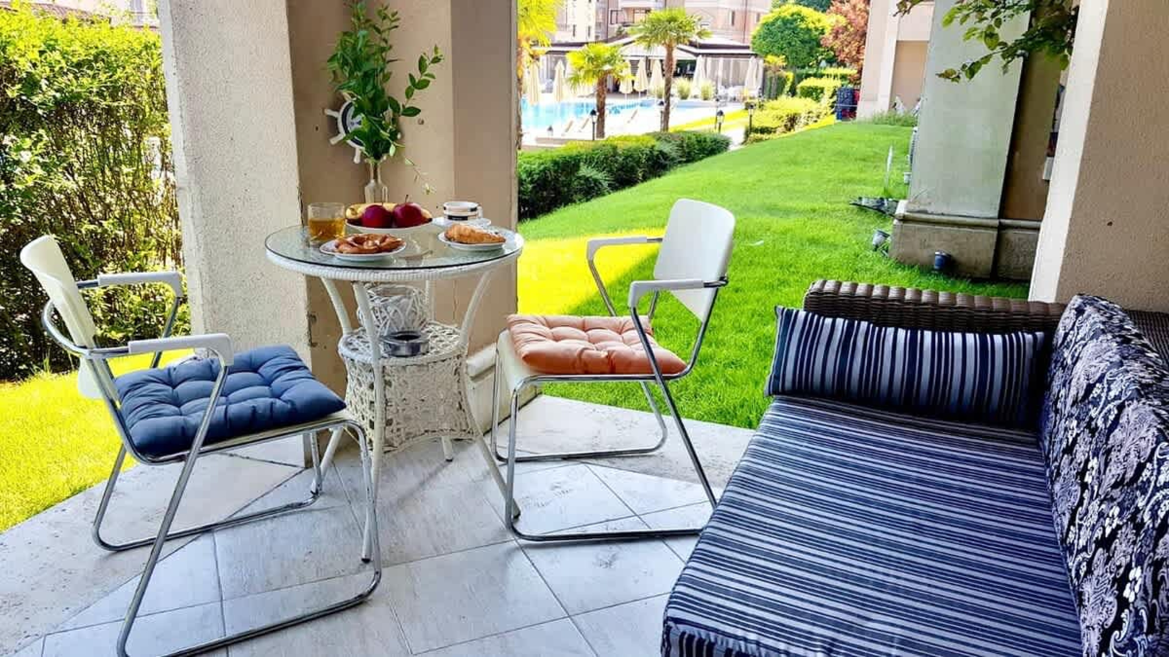 Scoutaround White Logo