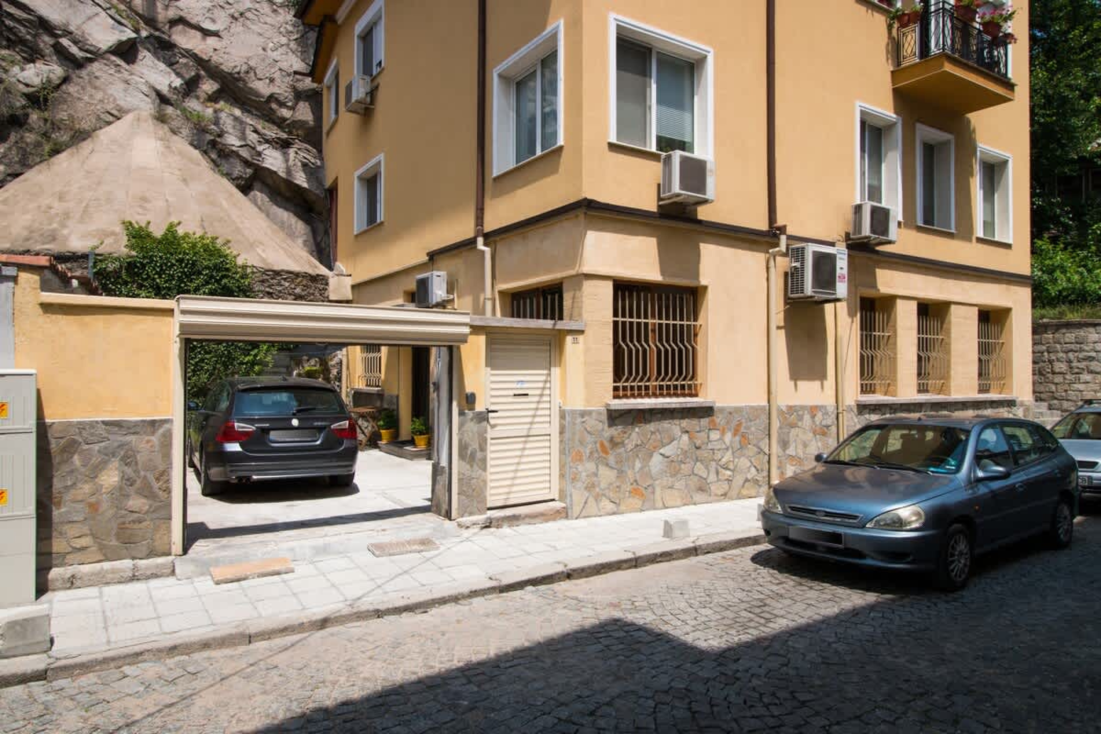 Scoutaround White Logo