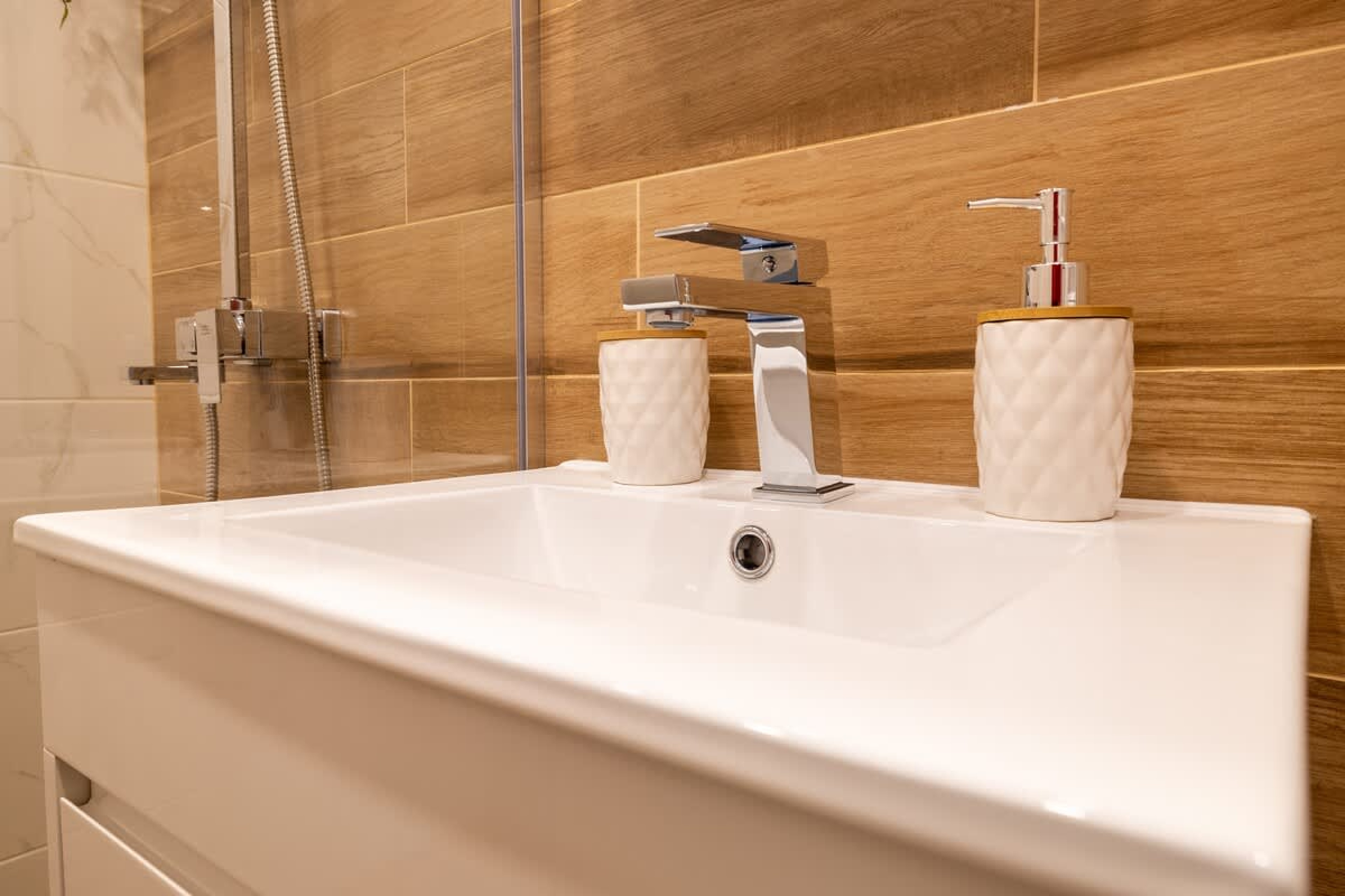 Scoutaround White Logo