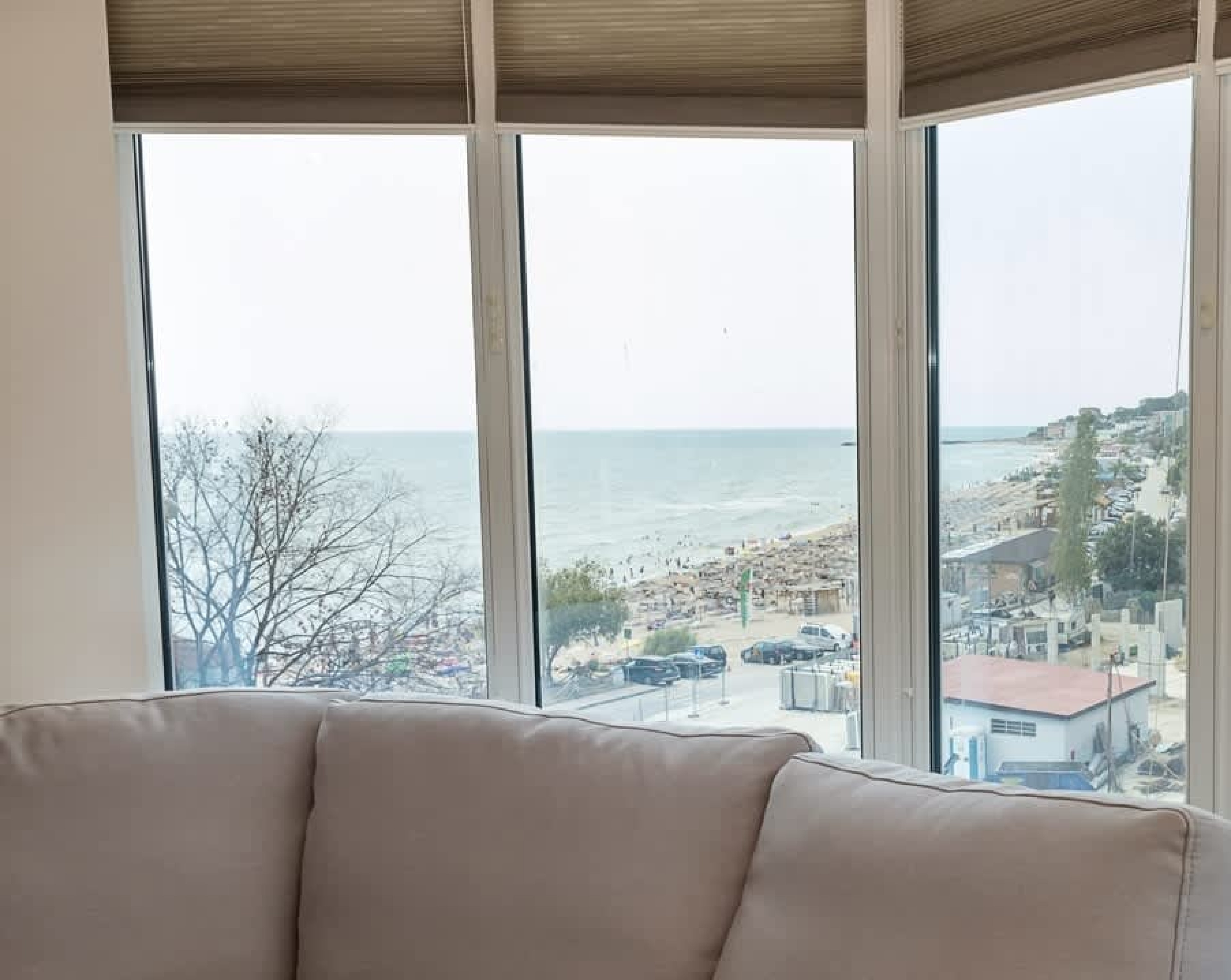 Scoutaround White Logo