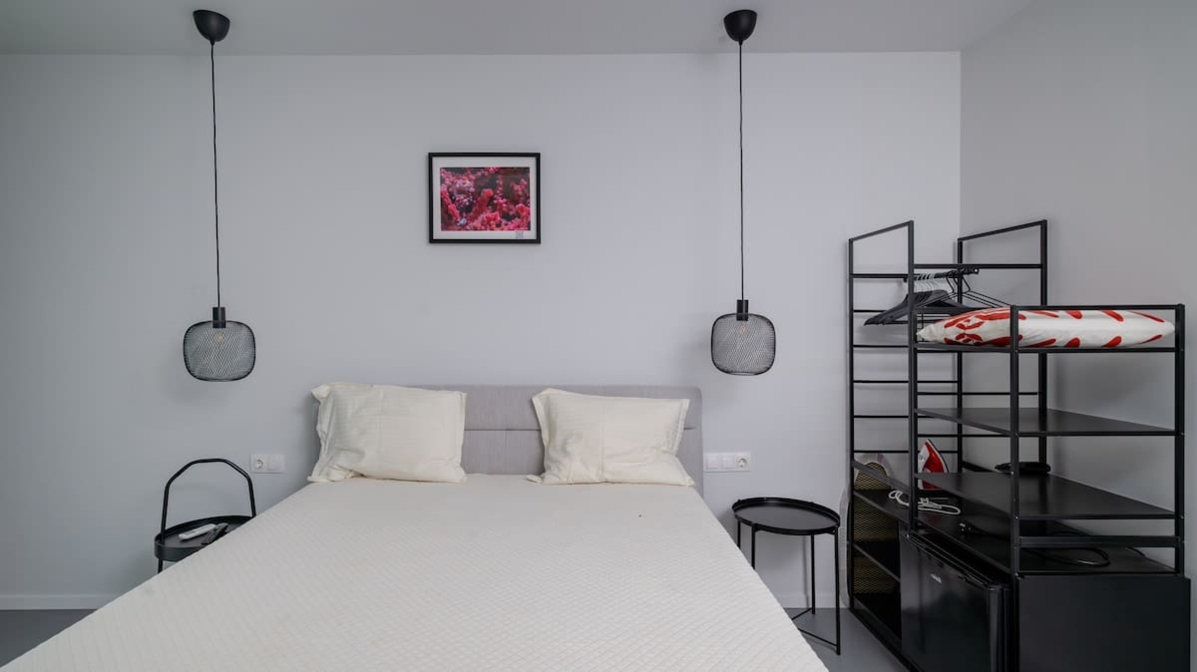 Scoutaround White Logo