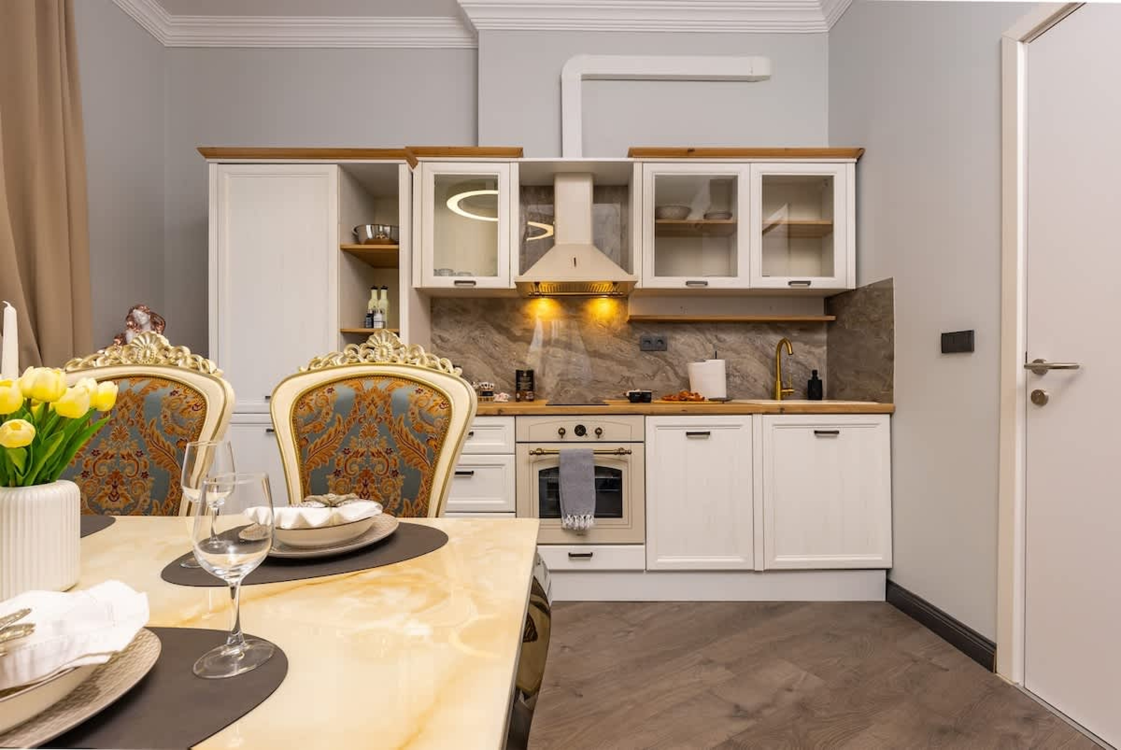 Scoutaround White Logo