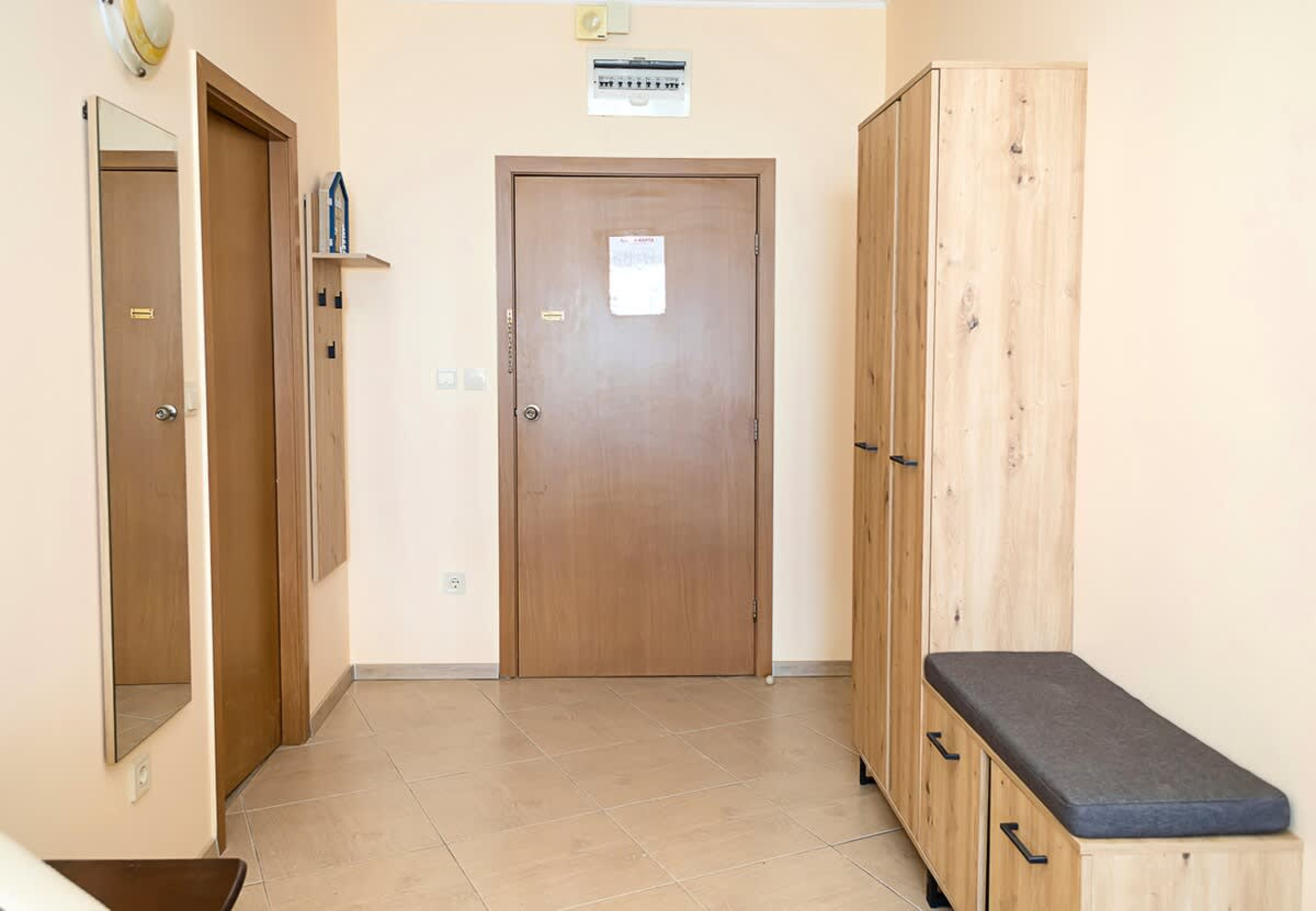 Scoutaround White Logo