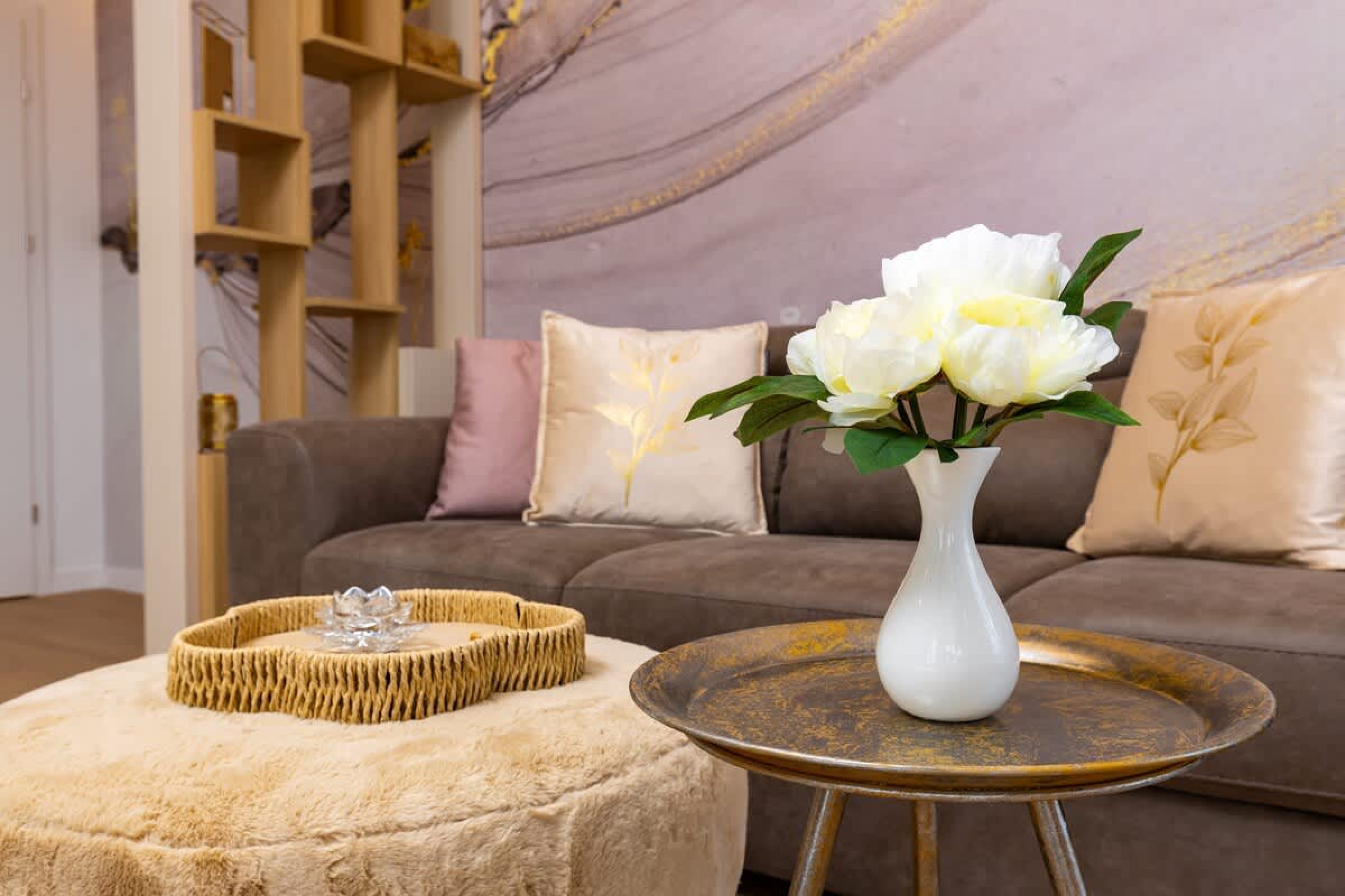 Scoutaround White Logo