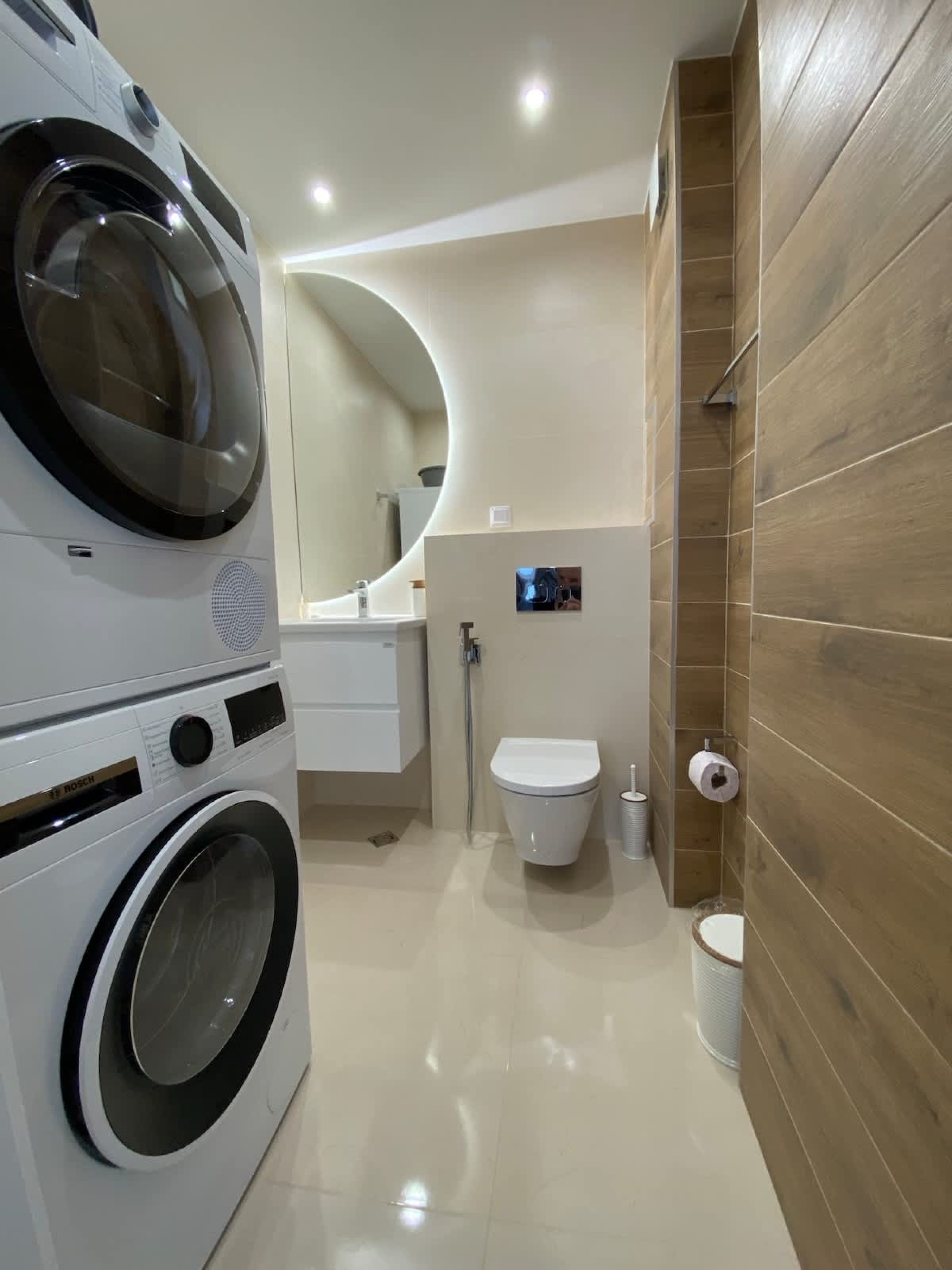 Scoutaround White Logo