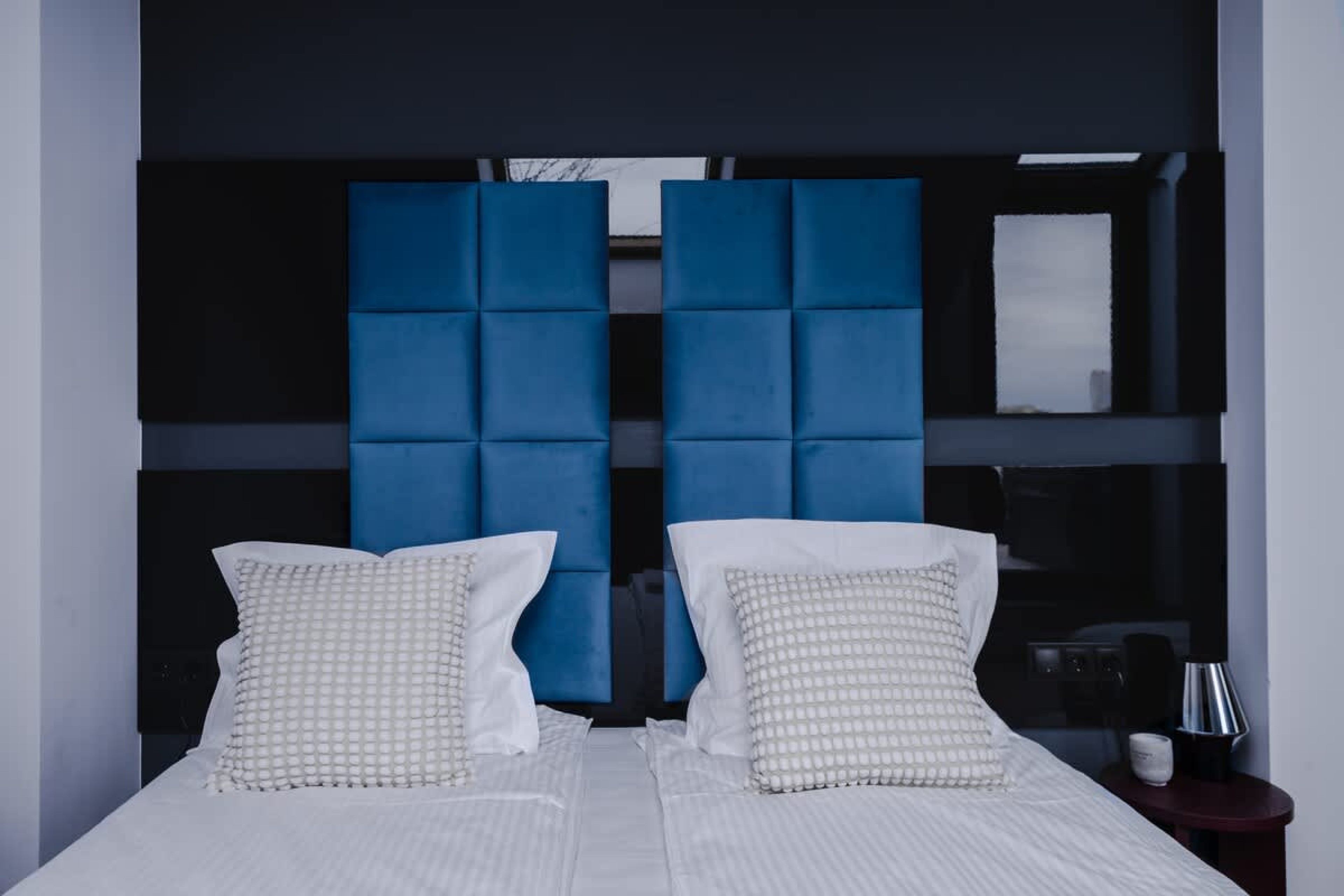 Scoutaround White Logo