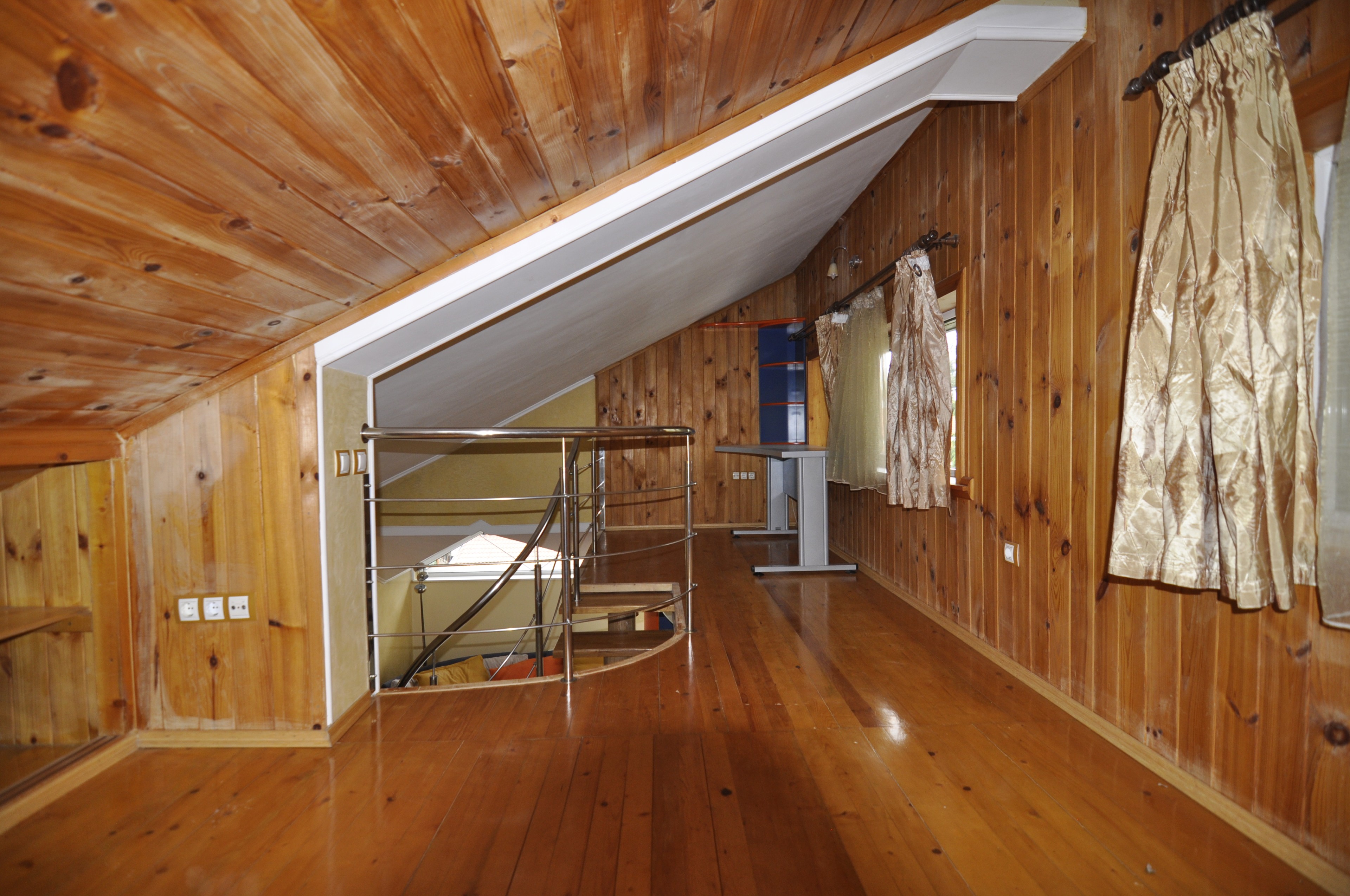 Scoutaround White Logo