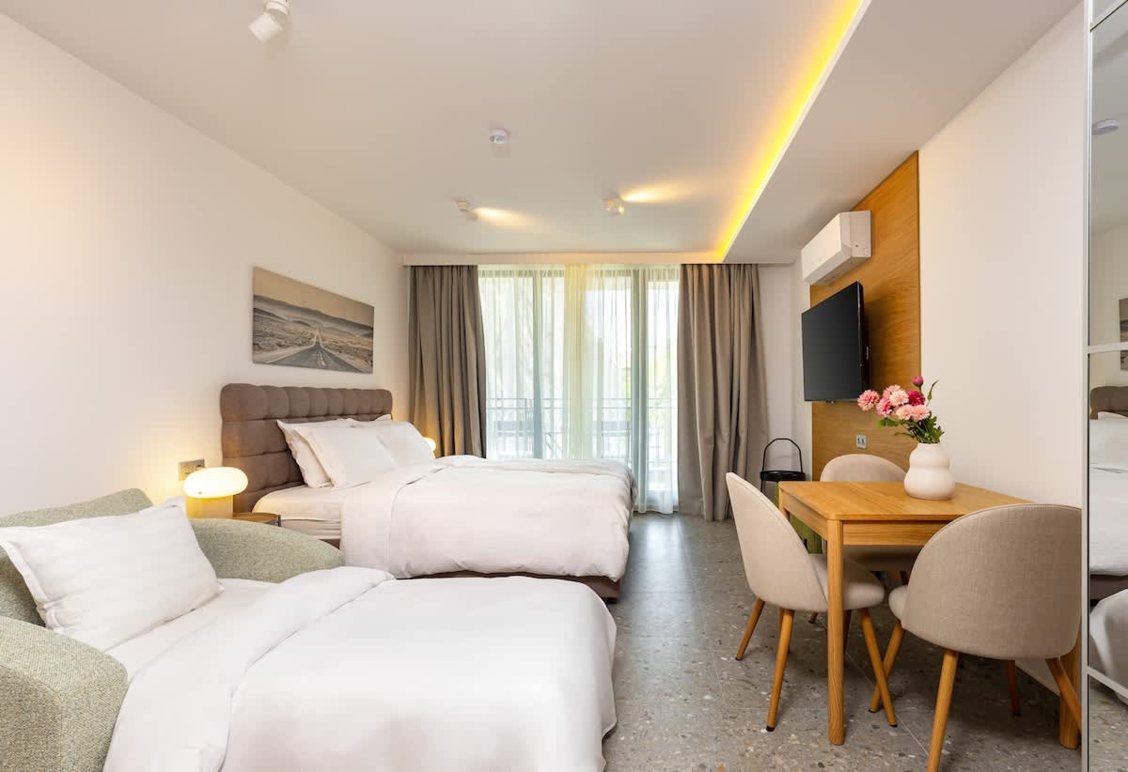 Scoutaround White Logo