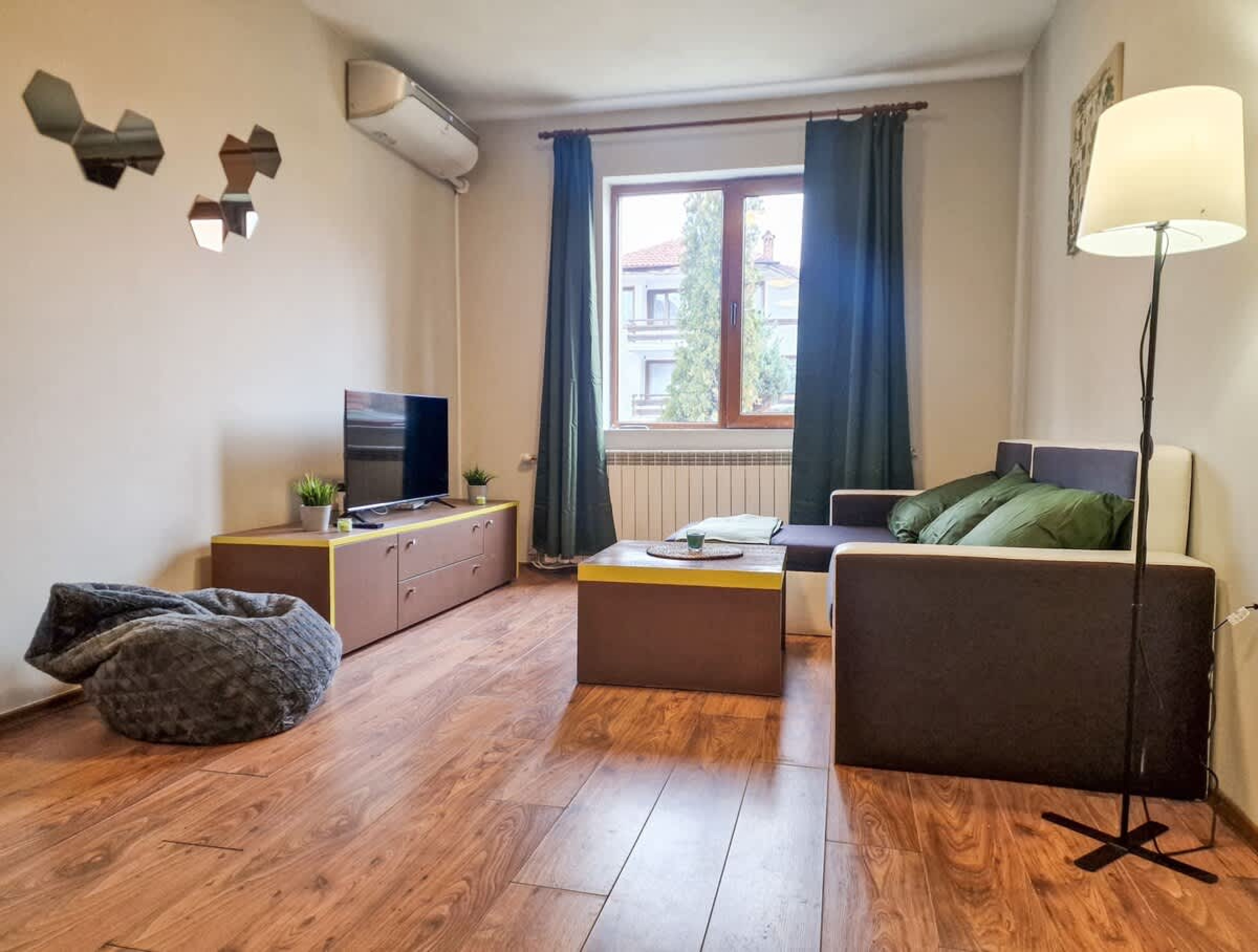 Scoutaround White Logo