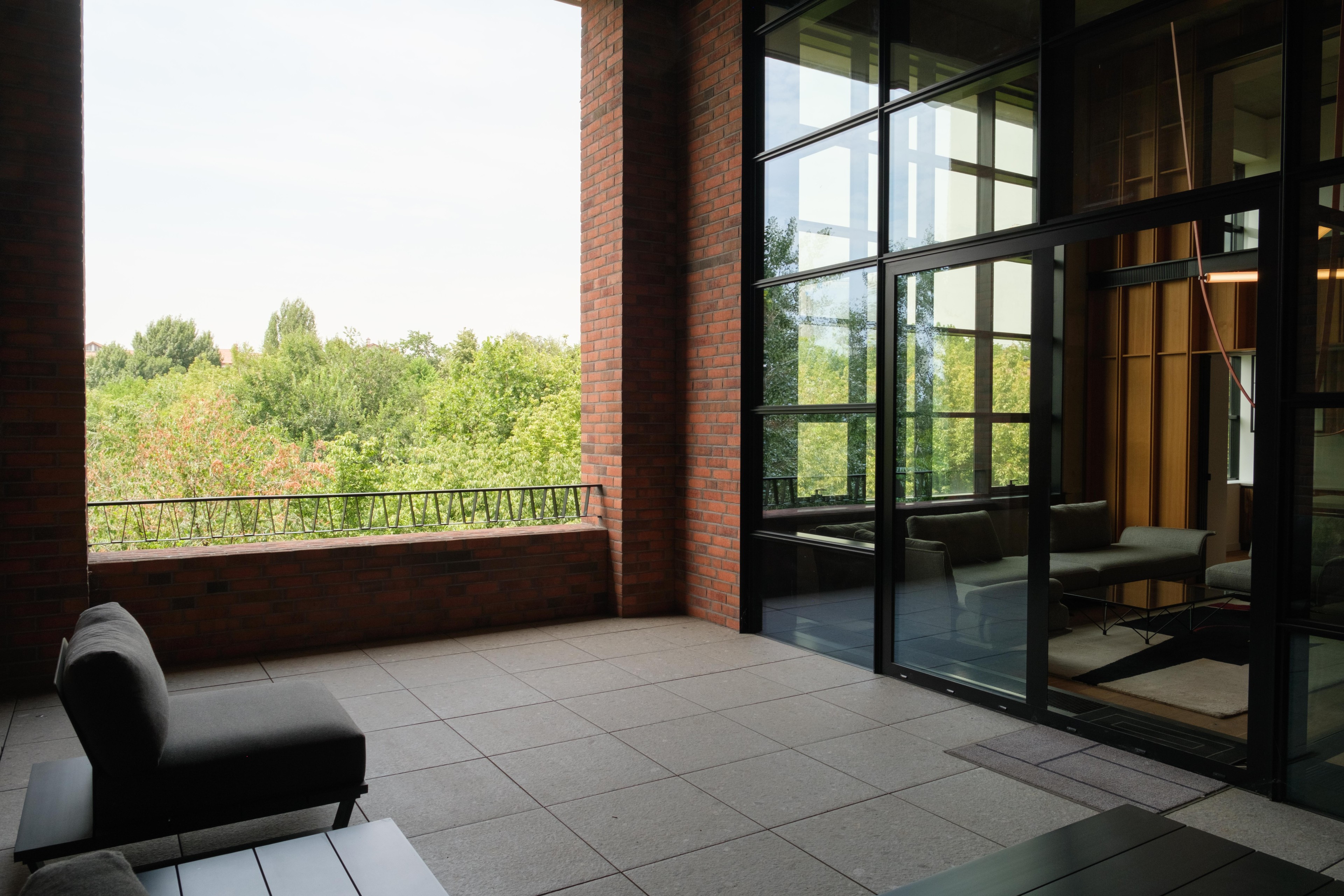 Scoutaround White Logo