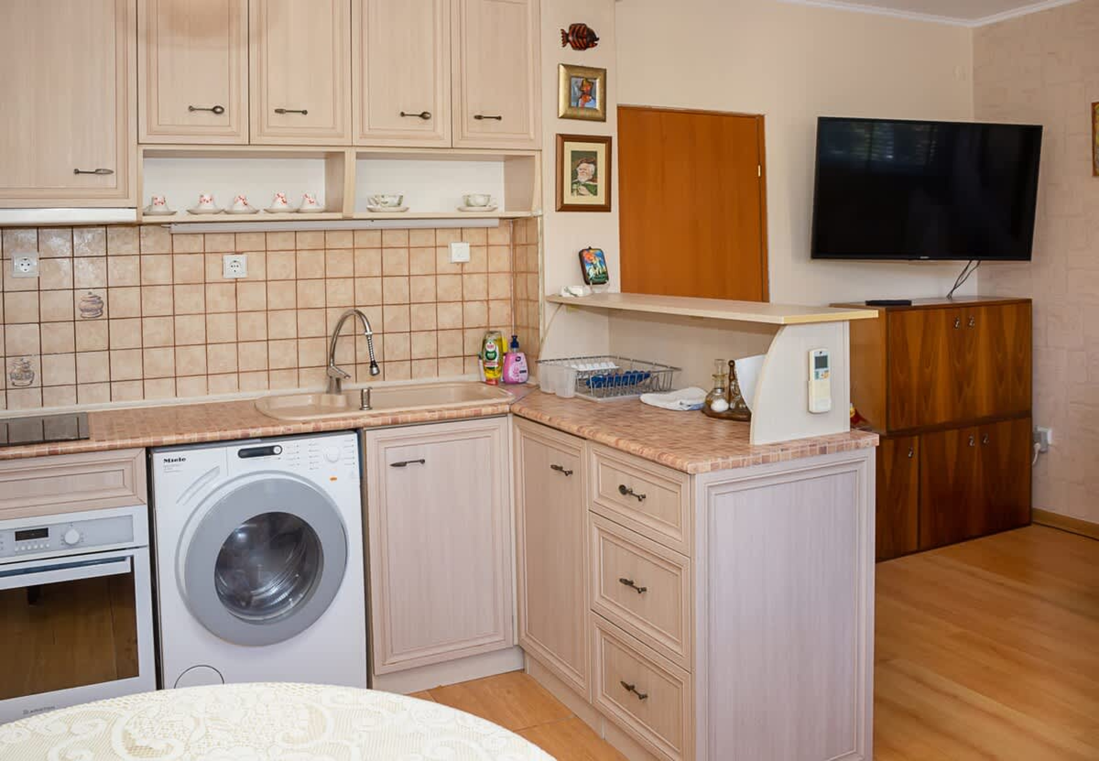 Scoutaround White Logo