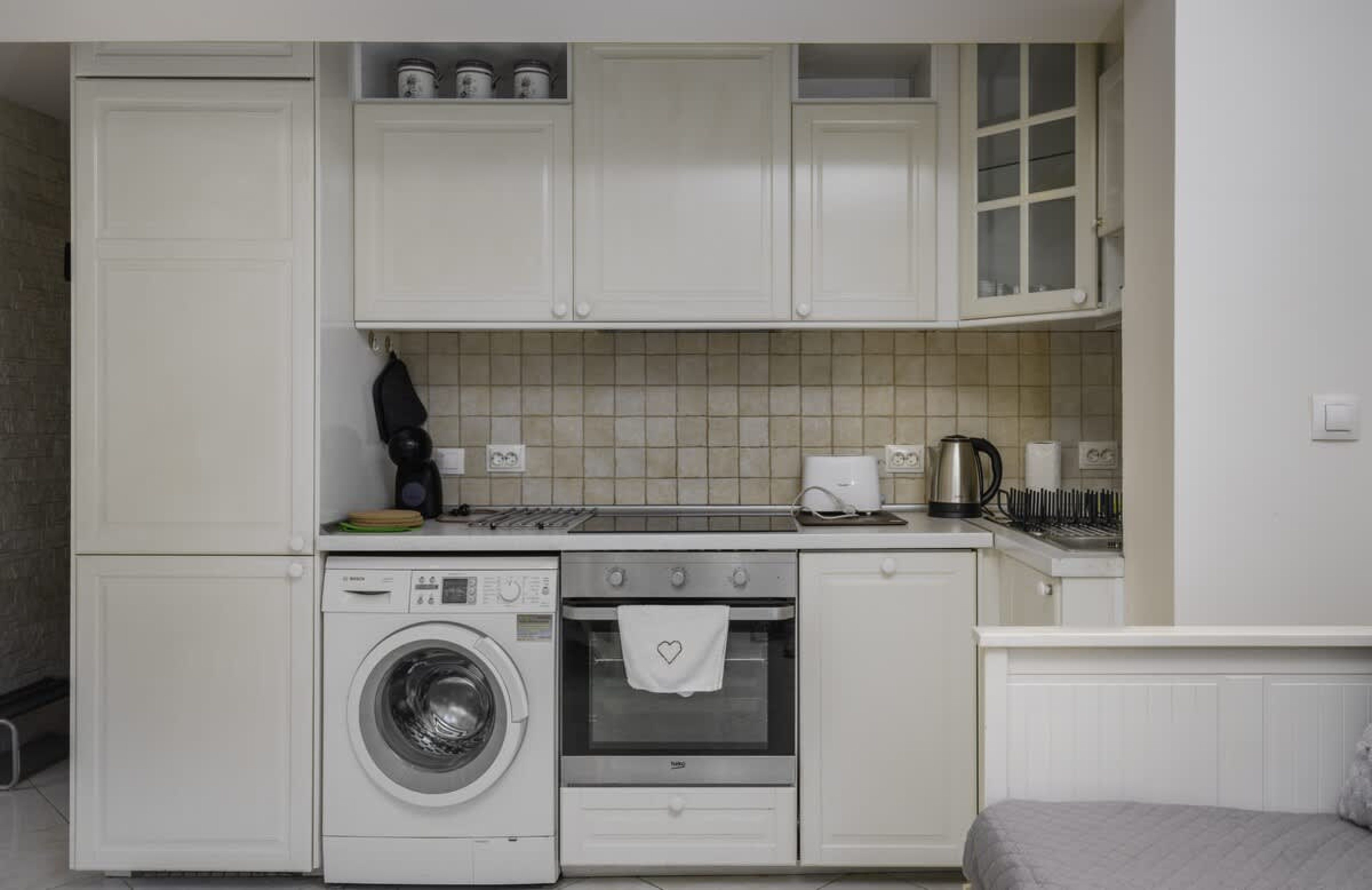 Scoutaround White Logo