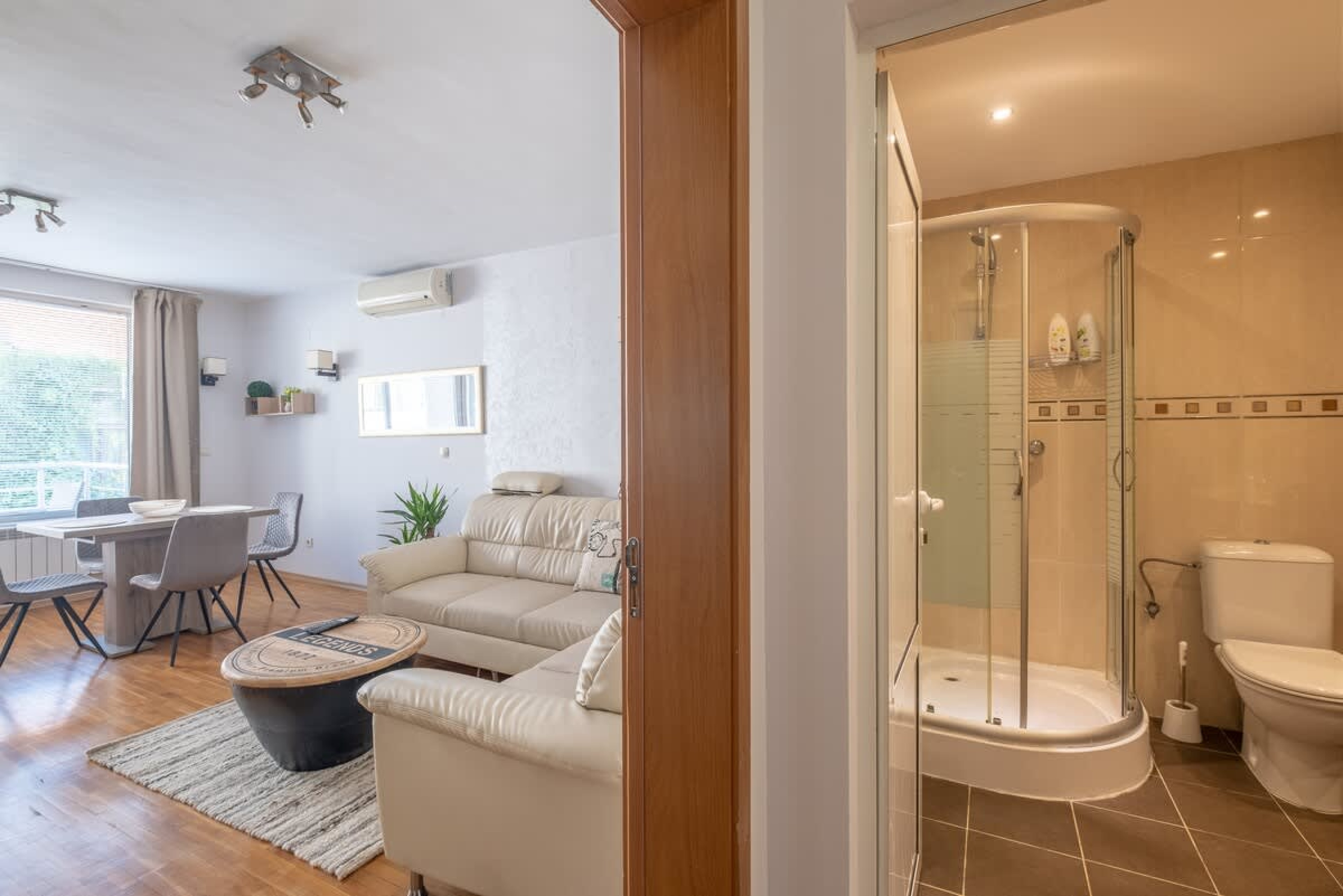 Spacious 1 bedroom apartment in a lively center - Photo 19