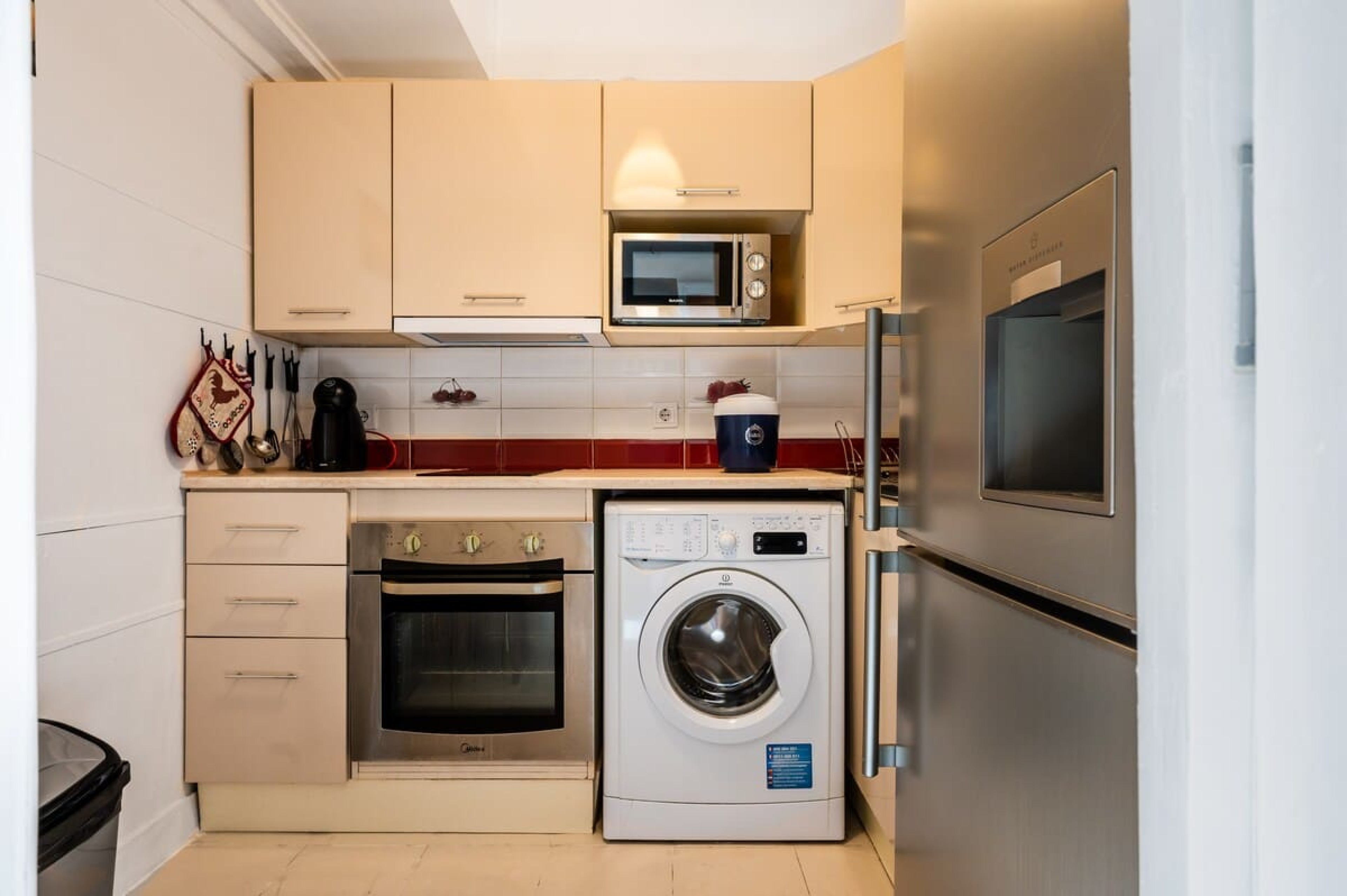 Scoutaround White Logo