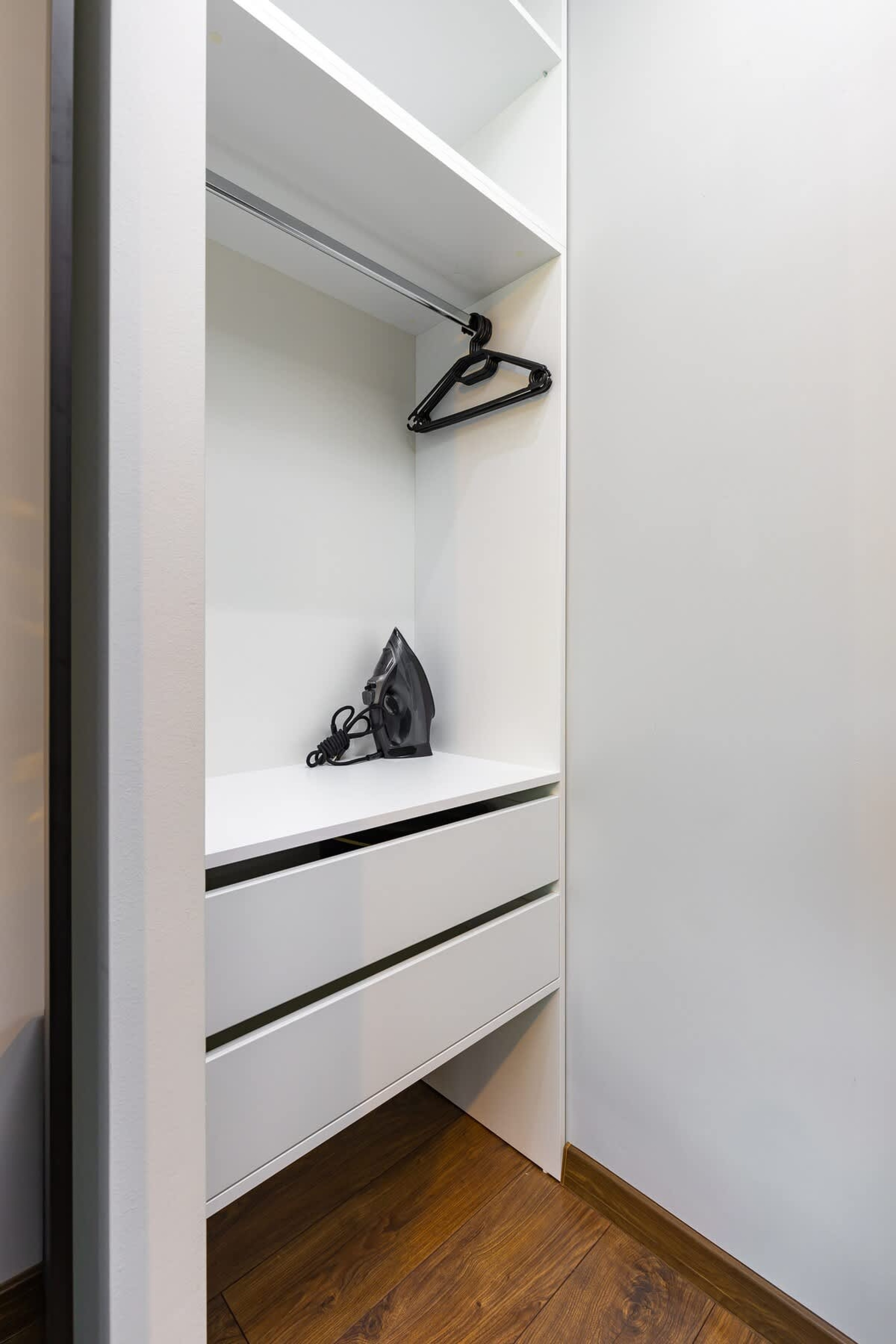 Scoutaround White Logo