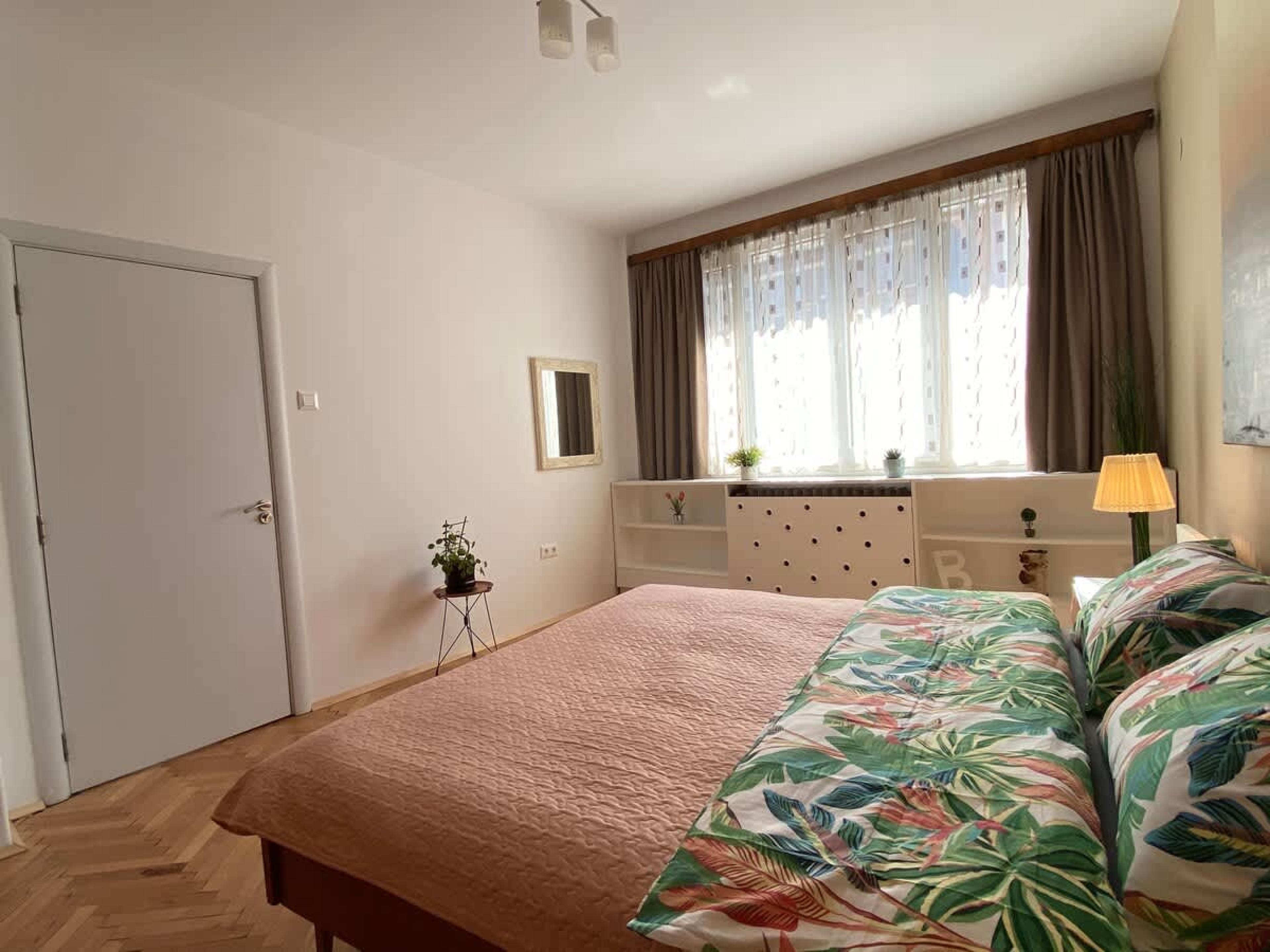 Scoutaround White Logo