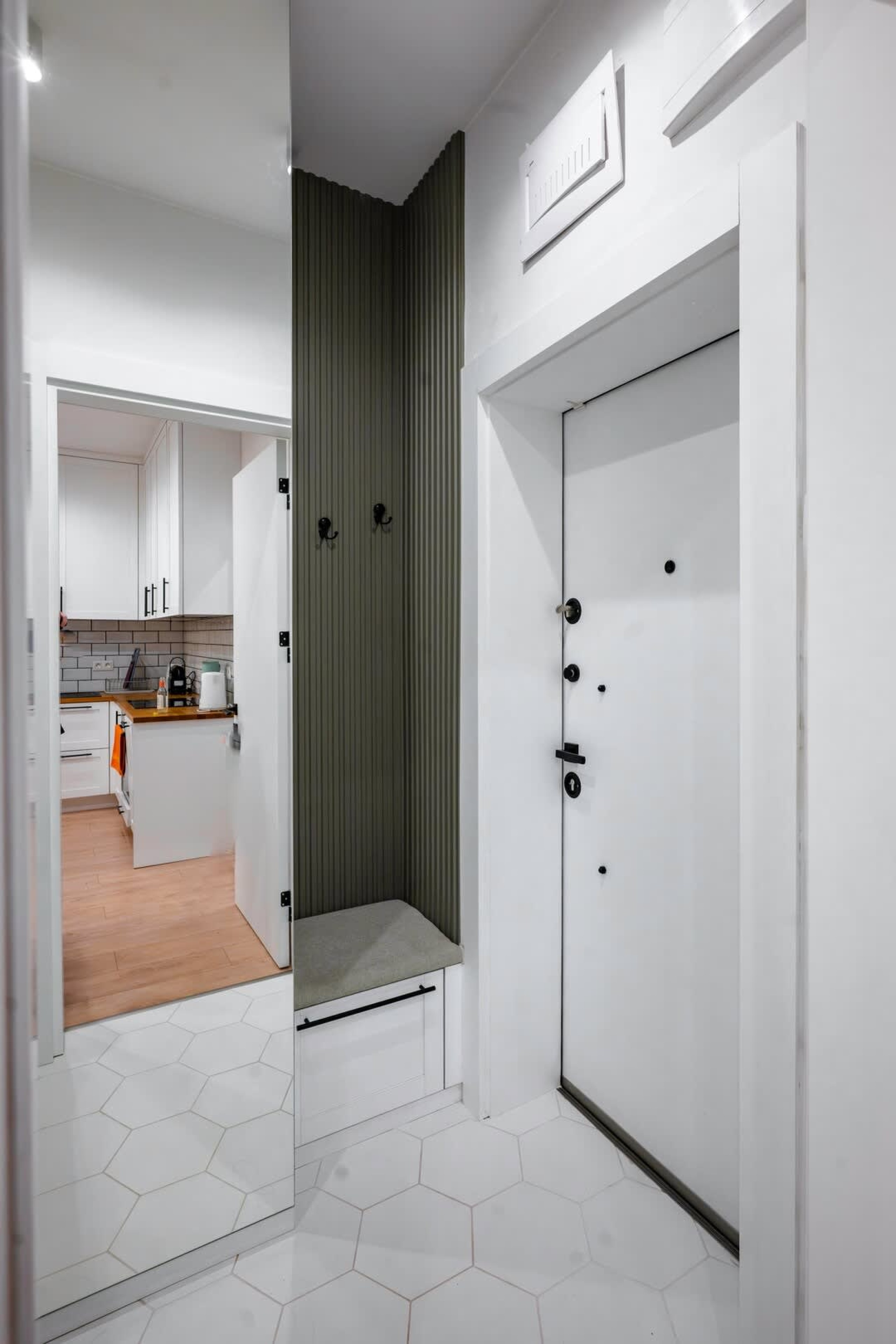 Sunny Stylish Apartment in Sofia - Photo 18