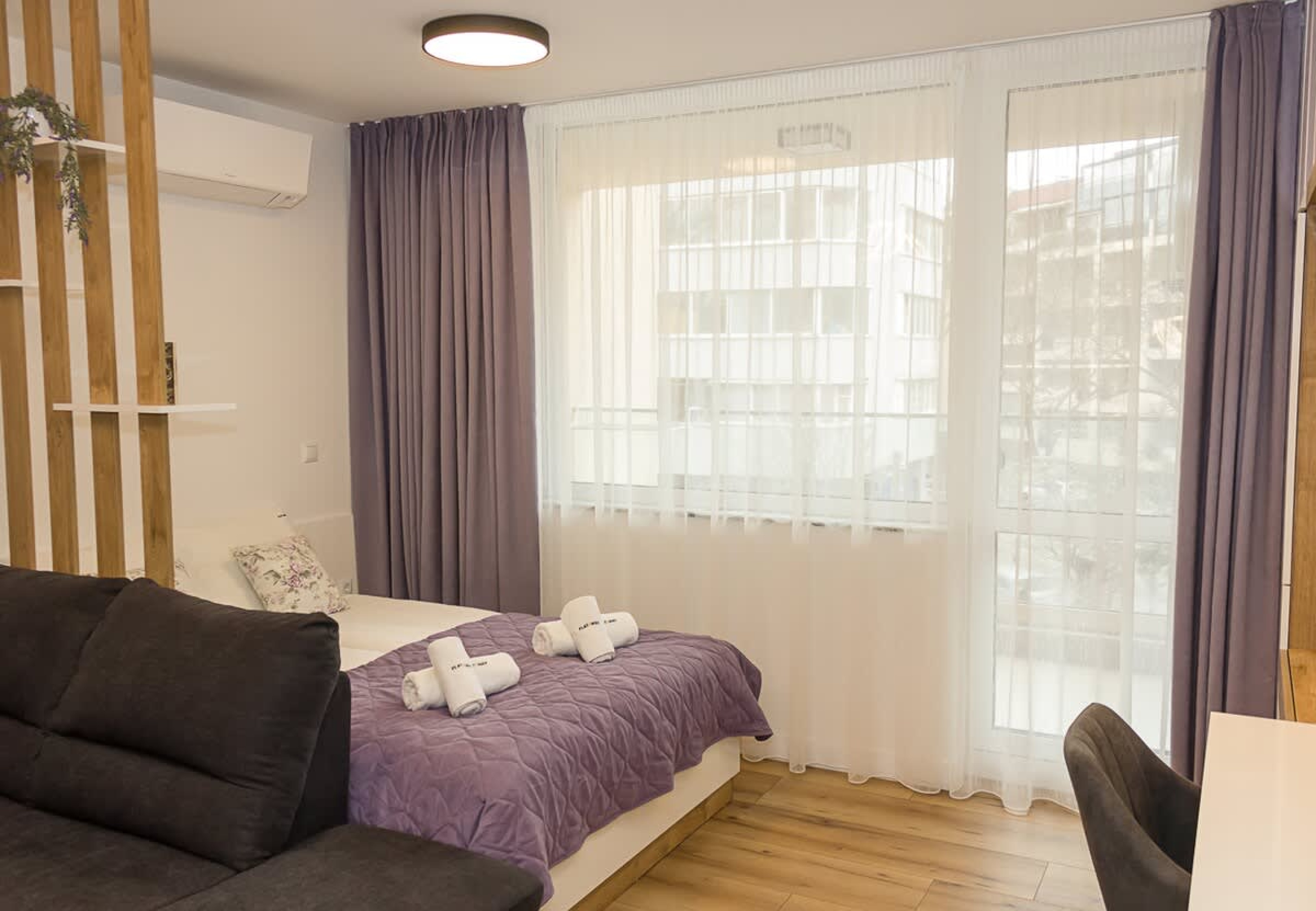 Scoutaround White Logo